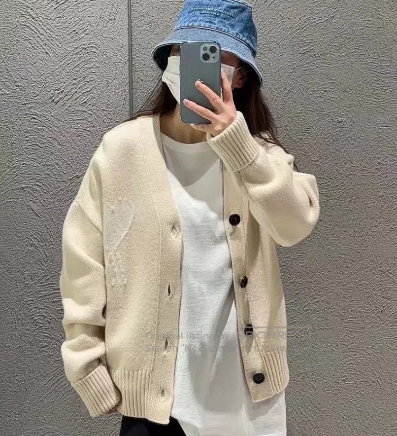 AMI Ami Oatmeal Color Love Heart Letter Embroidered Cotton V-n Size M / US 6-8 / IT 42-44 - 9 Thumbnail