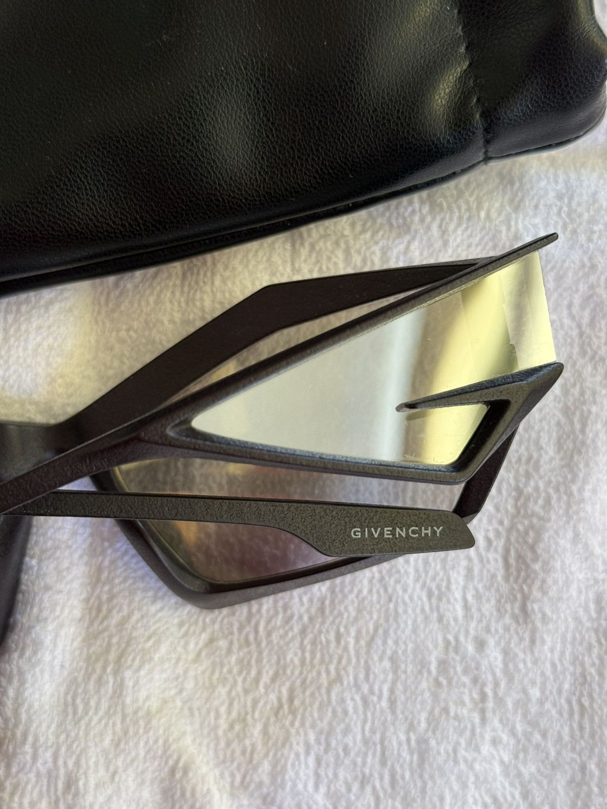 Givenchy Givenchy Giv Cut Geometric Sunglasses Black Silver GV40049I Size ONE SIZE - 7 Thumbnail