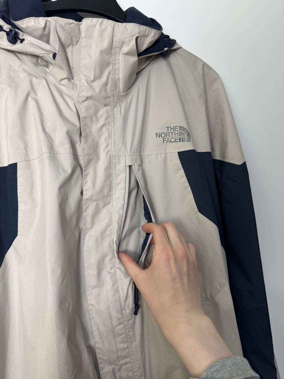 The North Face The North Face windbreaker jacket outdoor gorpcore style Size US XXL / EU 58 / 5 - 3 Thumbnail