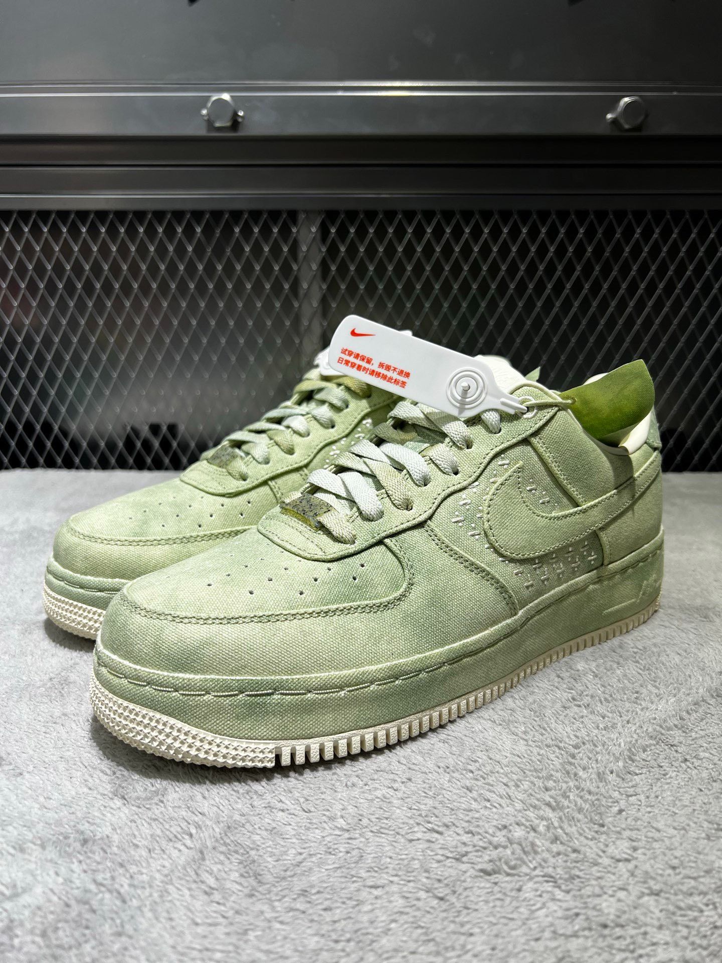 Nike Nike Green Lowtop Sneakers 43 Men Size US 10 / EU 43 - 1 Thumbnail