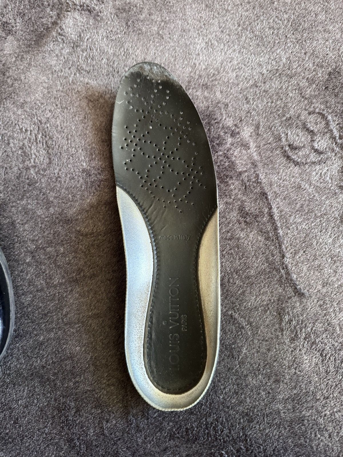 Louis Vuitton Luis Vuitton low-cut silver flower black leather sneakers Size US 7 / IT 37 - 13 Thumbnail