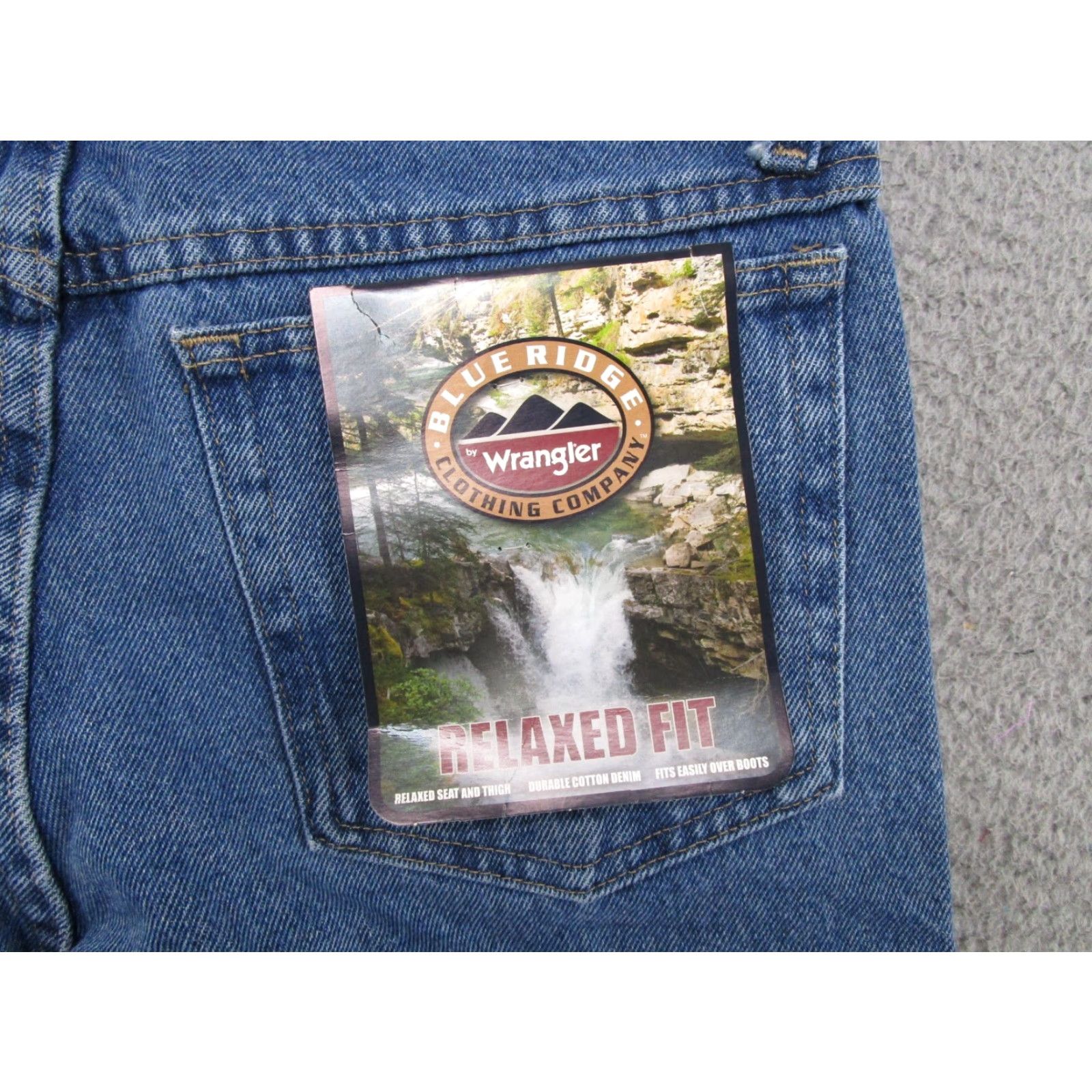Wrangler VINTAGE Wrangler Blue Ridge Jeans Mens 32x36 Relaxed Fit Blue Denim Straight Leg NEW NWT Size US 32 / EU 48 - 2 Thumbnail
