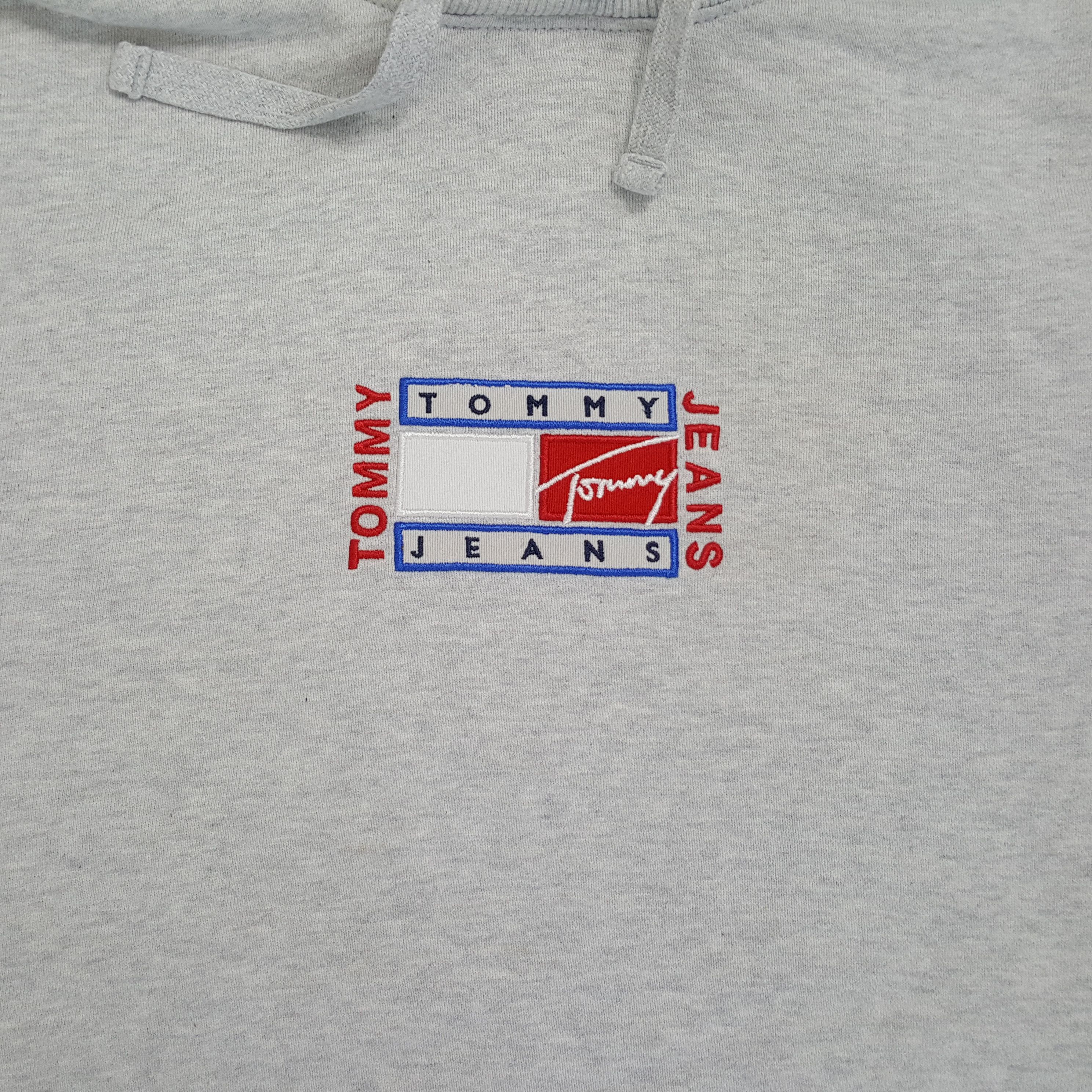 Tommy Hilfiger × Tommy Jeans × Vintage Vintage Tommy Jeans Embroidery Center Streetwear Sweatshirts Size US L / EU 52-54 / 3 - 2 Thumbnail