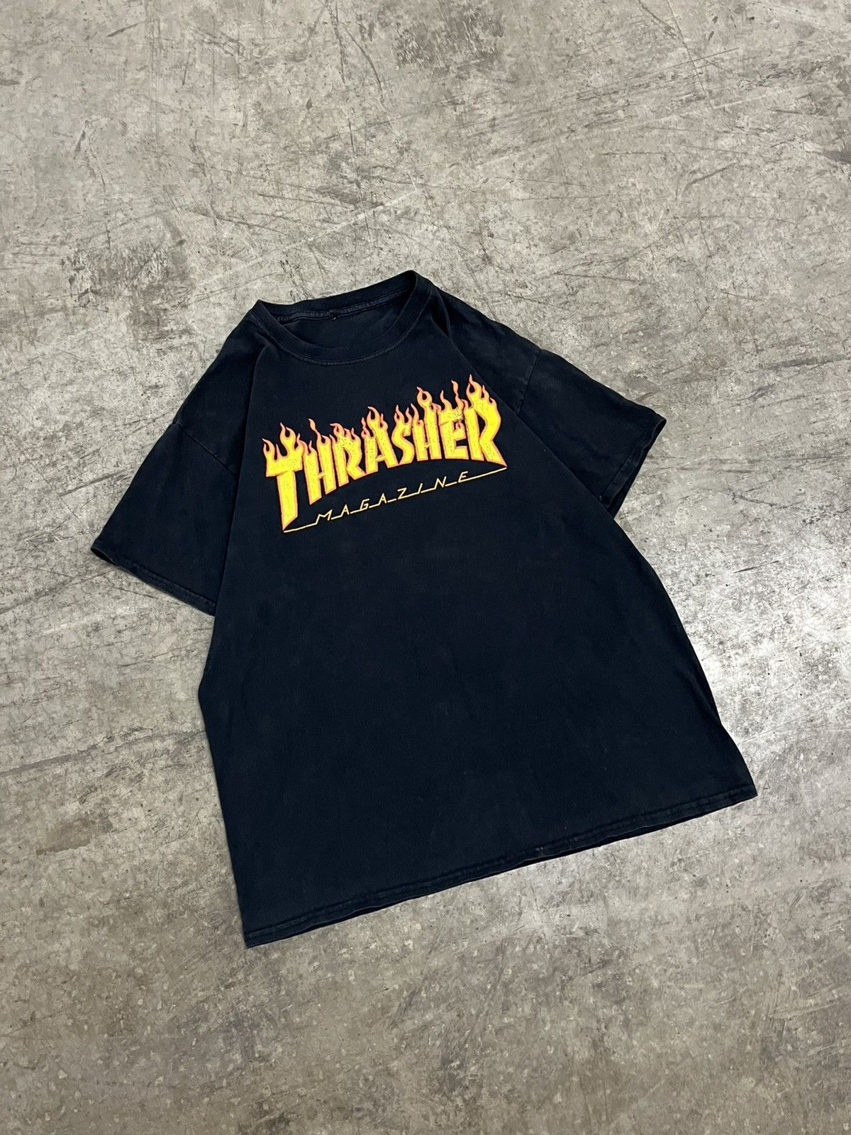 Thrasher × Vintage Thrasher vintage faded graphic tee hype rare skater y2k Size US L / EU 52-54 / 3 - 1 Thumbnail
