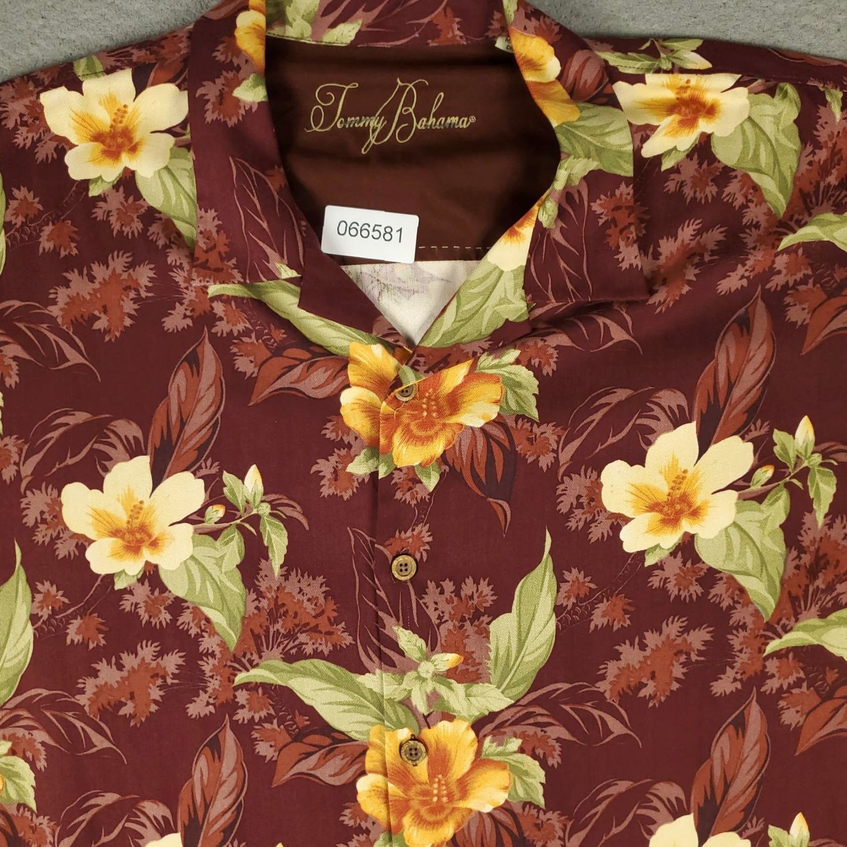 Tommy Bahama Tommy Bahama Shirt Mens XL Red Floral Silk Hawaiian Button Up Short Sleeve Size US XL / EU 56 / 4 - 2 Thumbnail