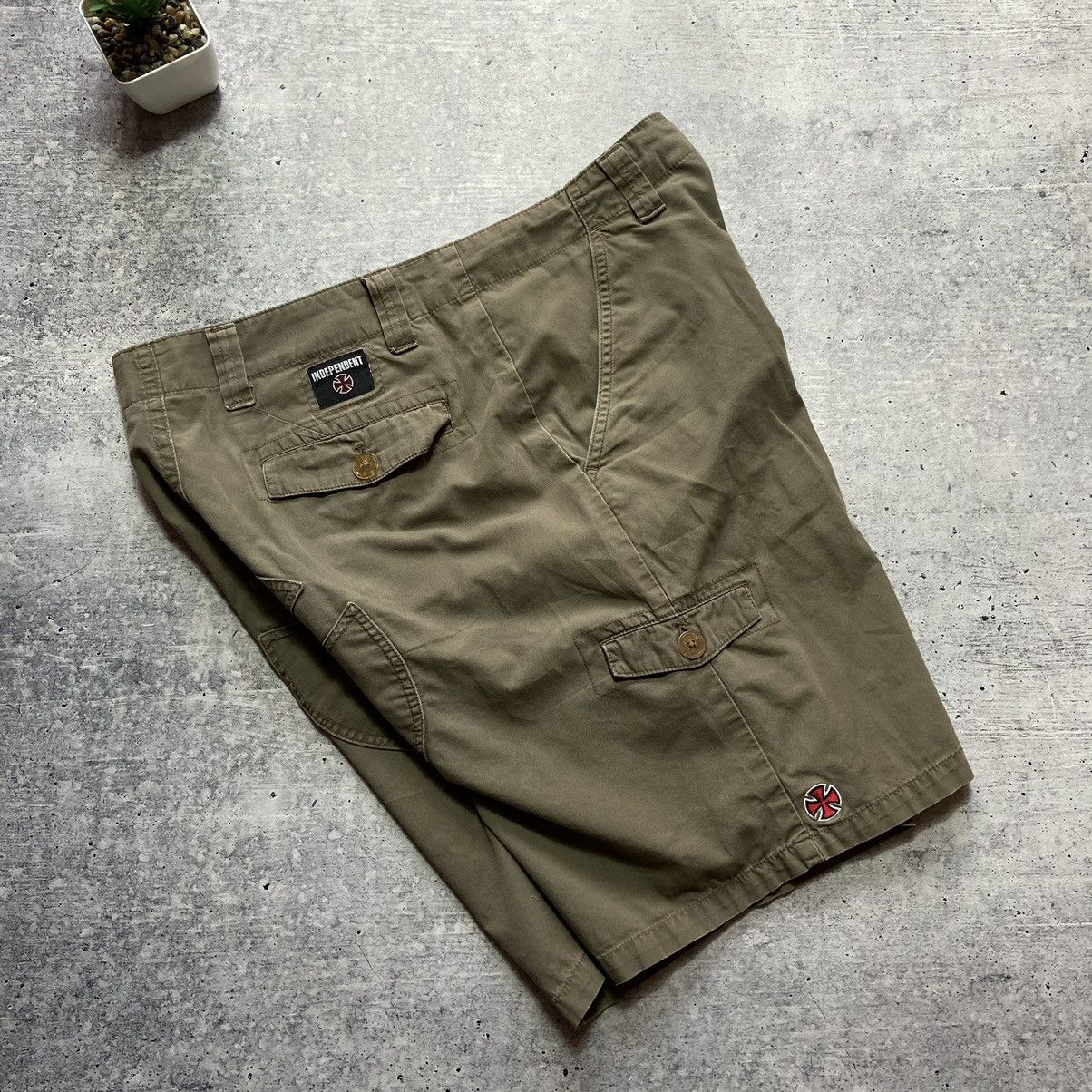 Independent Truck Co. × Vintage 📌 Vintage Independent Truck Co Cargo Shorts Size US 34 / EU 50 - 2 Thumbnail