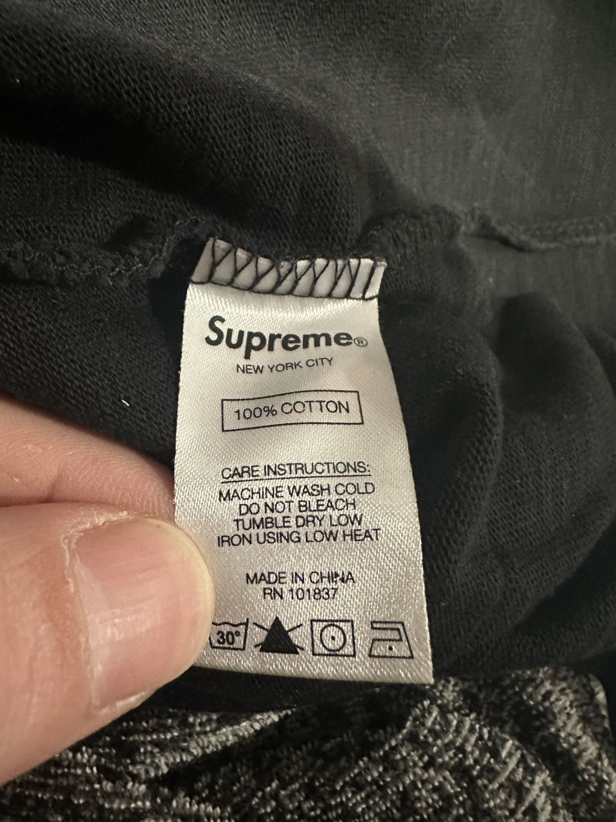 Supreme SUPREME BLURRED ARC S/S TOP Size US XL / EU 56 / 4 - 4 Thumbnail