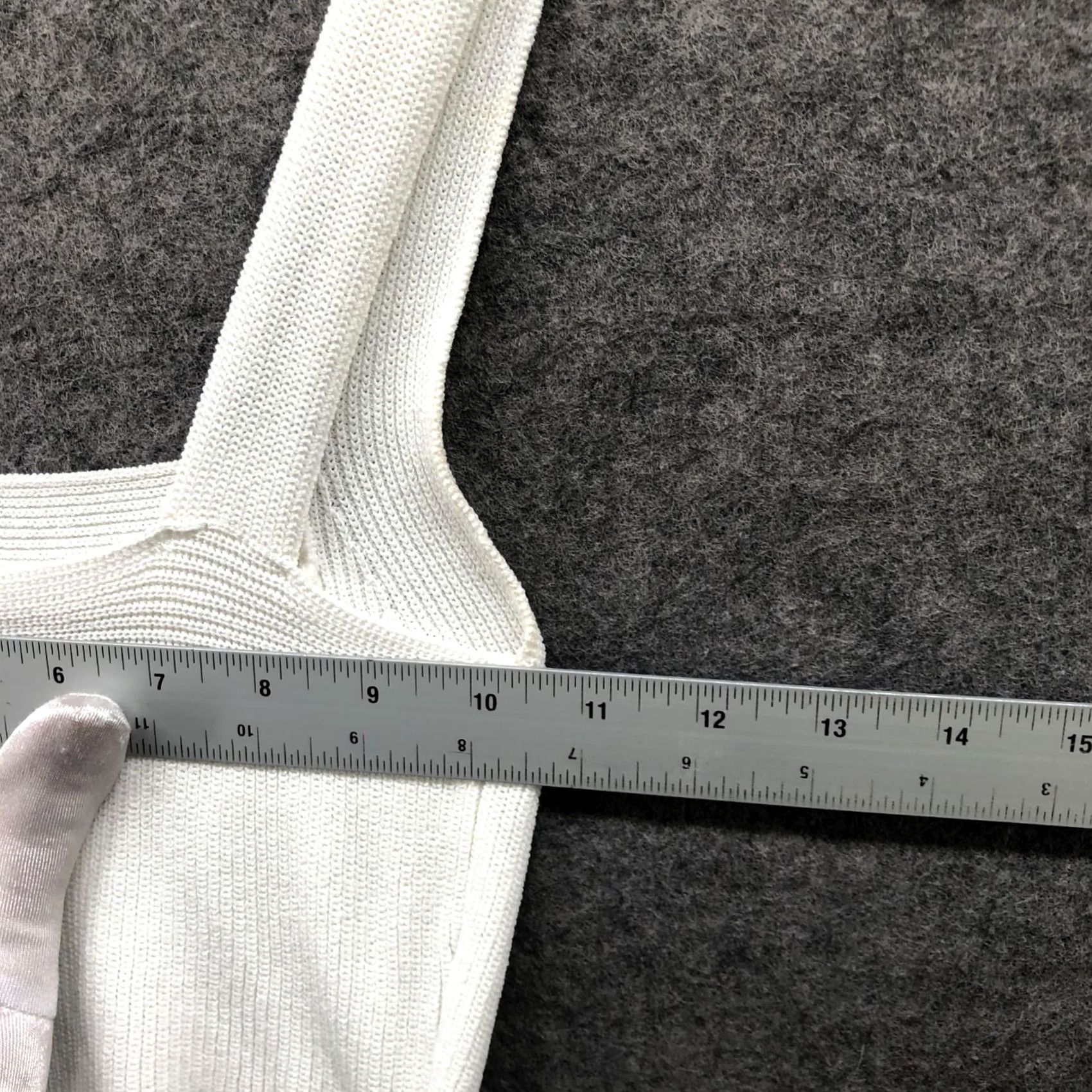 Urban Outfitters VINTAGE Urban Outfitters Knit Square Neck Tank Top Womens XS White Tie Around Waist Size XS / US 0-2 / IT 36-38 - 5 Thumbnail