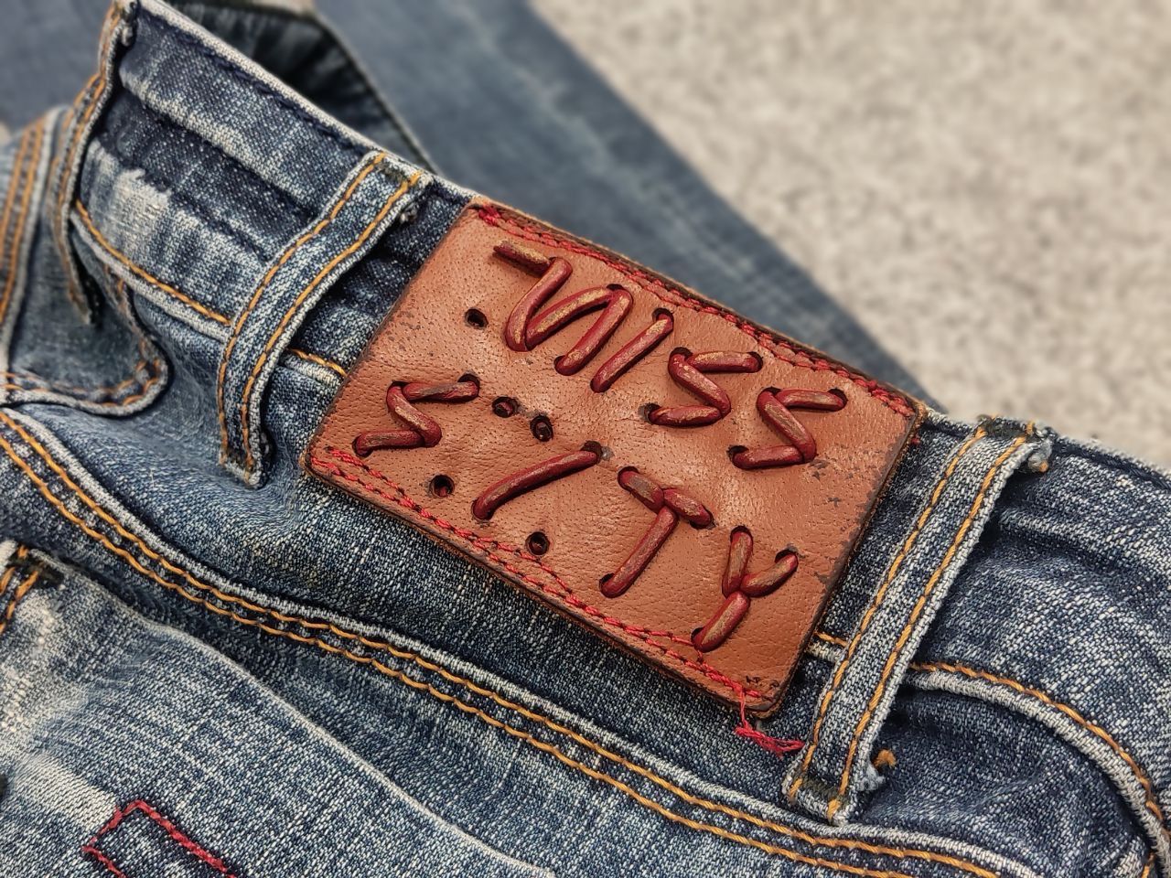 Miss Sixty Vintage Miss Sixty Logo Eden Faded Denim Jeans Y2K Style Size 24" / US 00 / IT 34 - 14 Thumbnail