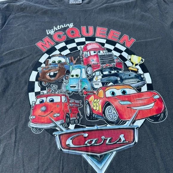 Disney NEW CARS DISNEY LIGHTNING MCQUEEN VINTAGE WASH GRAPHIC TEE L Size US L / EU 52-54 / 3 - 3 Thumbnail