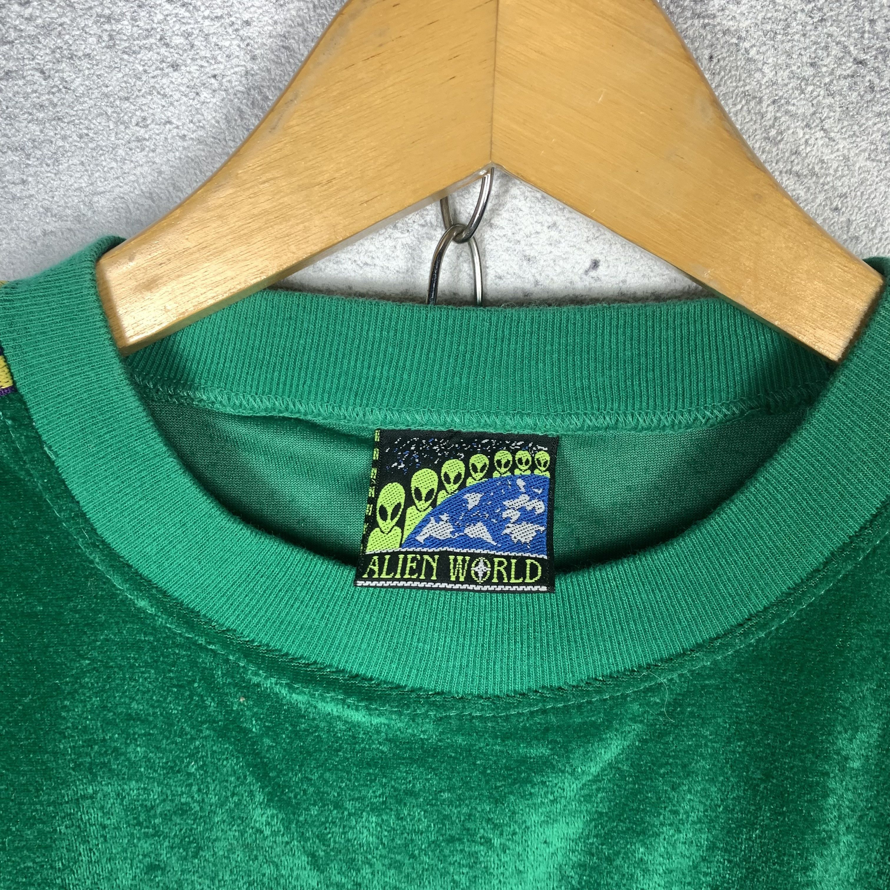 Alien Workshop Vintage Alien World Tshirt Size US S / EU 44-46 / 1 - 4 Thumbnail