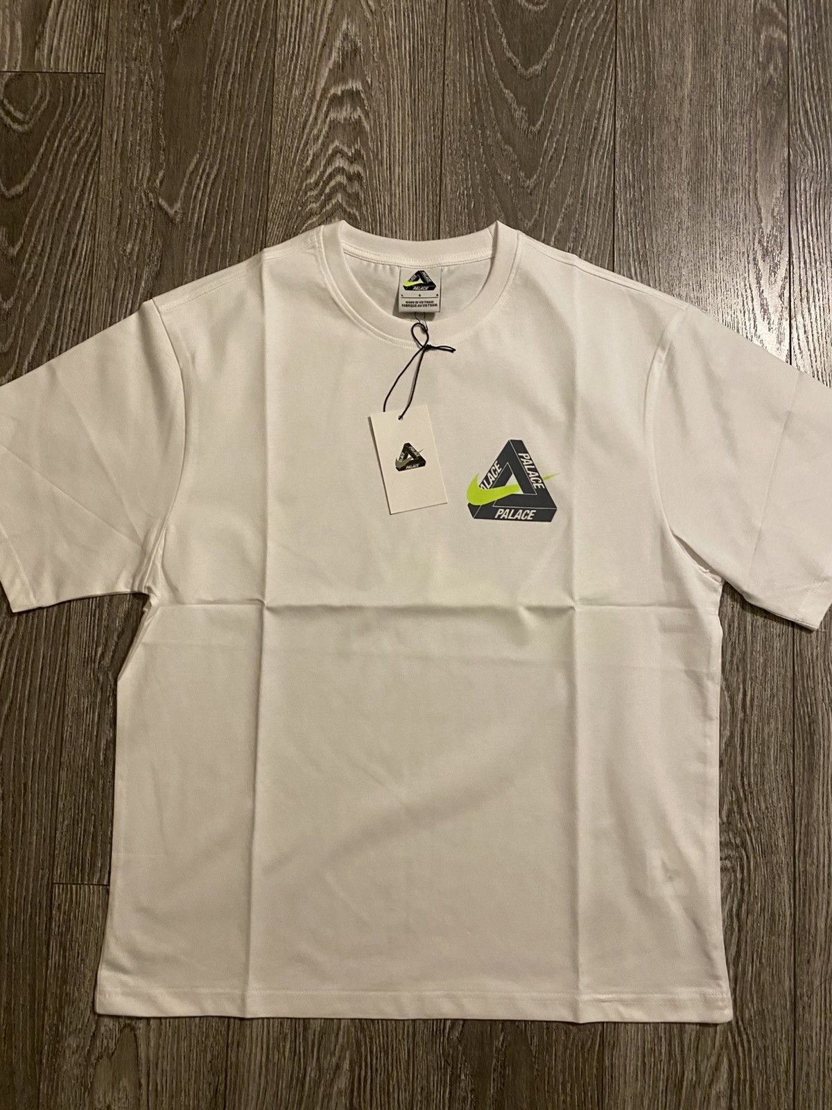 Palace Palace x Nike Tri-Ferg Tee White Volt Swoosh Size US L / EU 52-54 / 3 - 1 Thumbnail