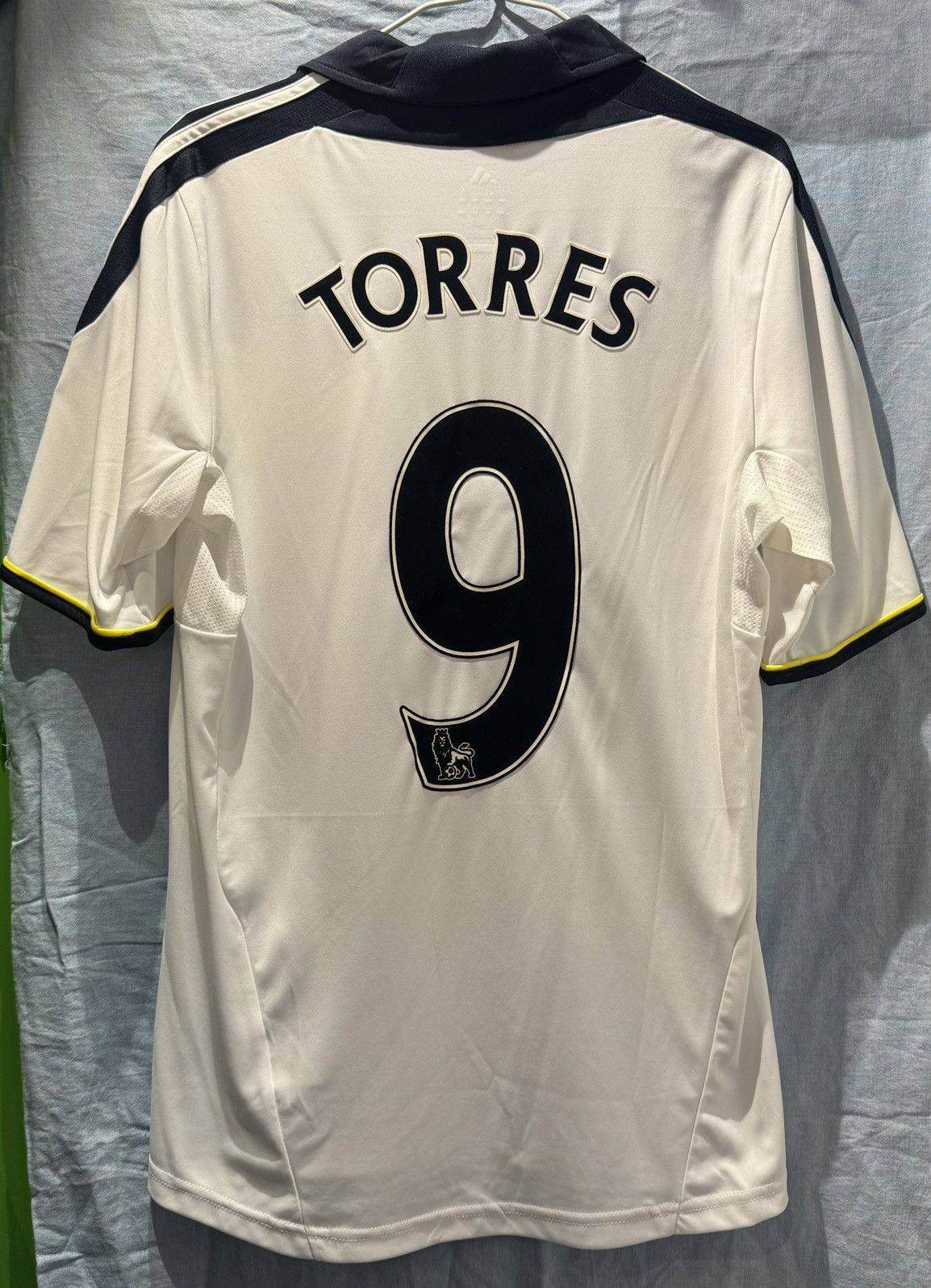 Adidas Chelsea 11/12 third away shirt #9 Torres Size US S / EU 44-46 / 1 - 2 Thumbnail