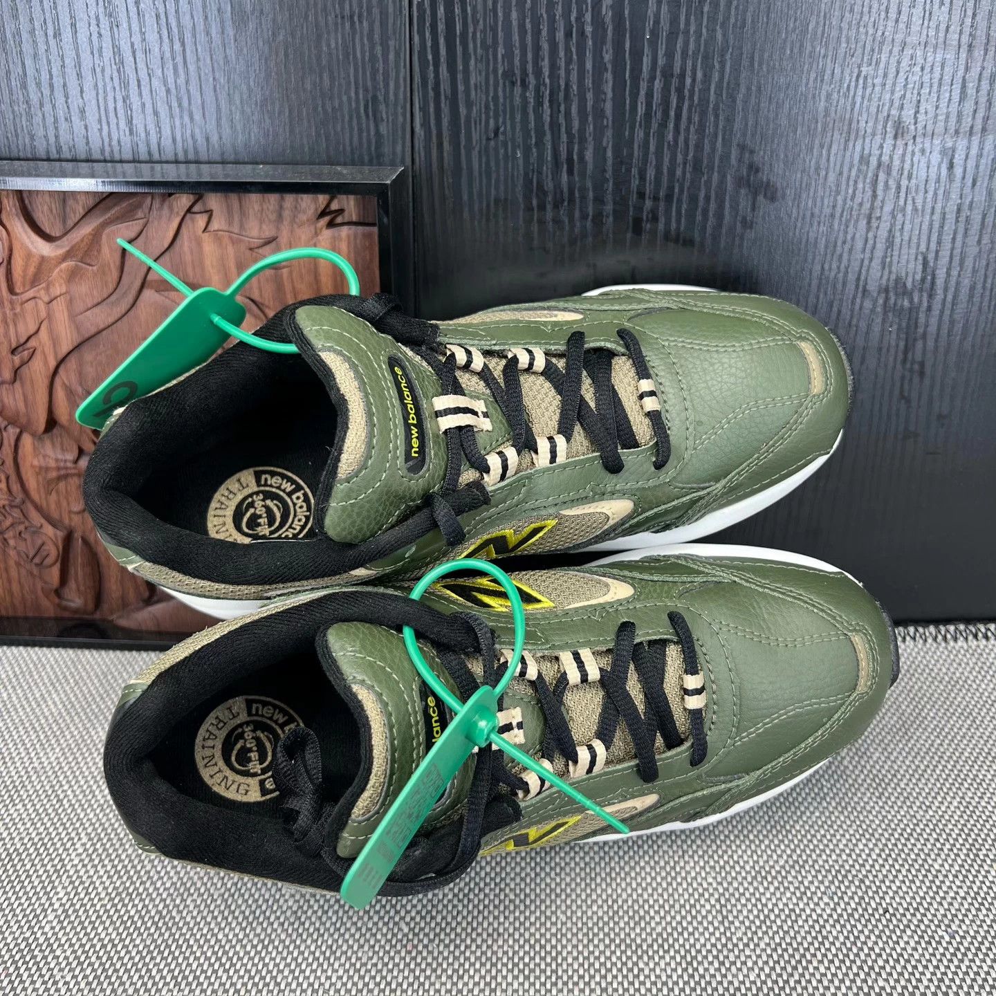 New Balance NB452 Deep Green 40.5 EUC Original Box Size US 9 / EU 42 - 5 Thumbnail