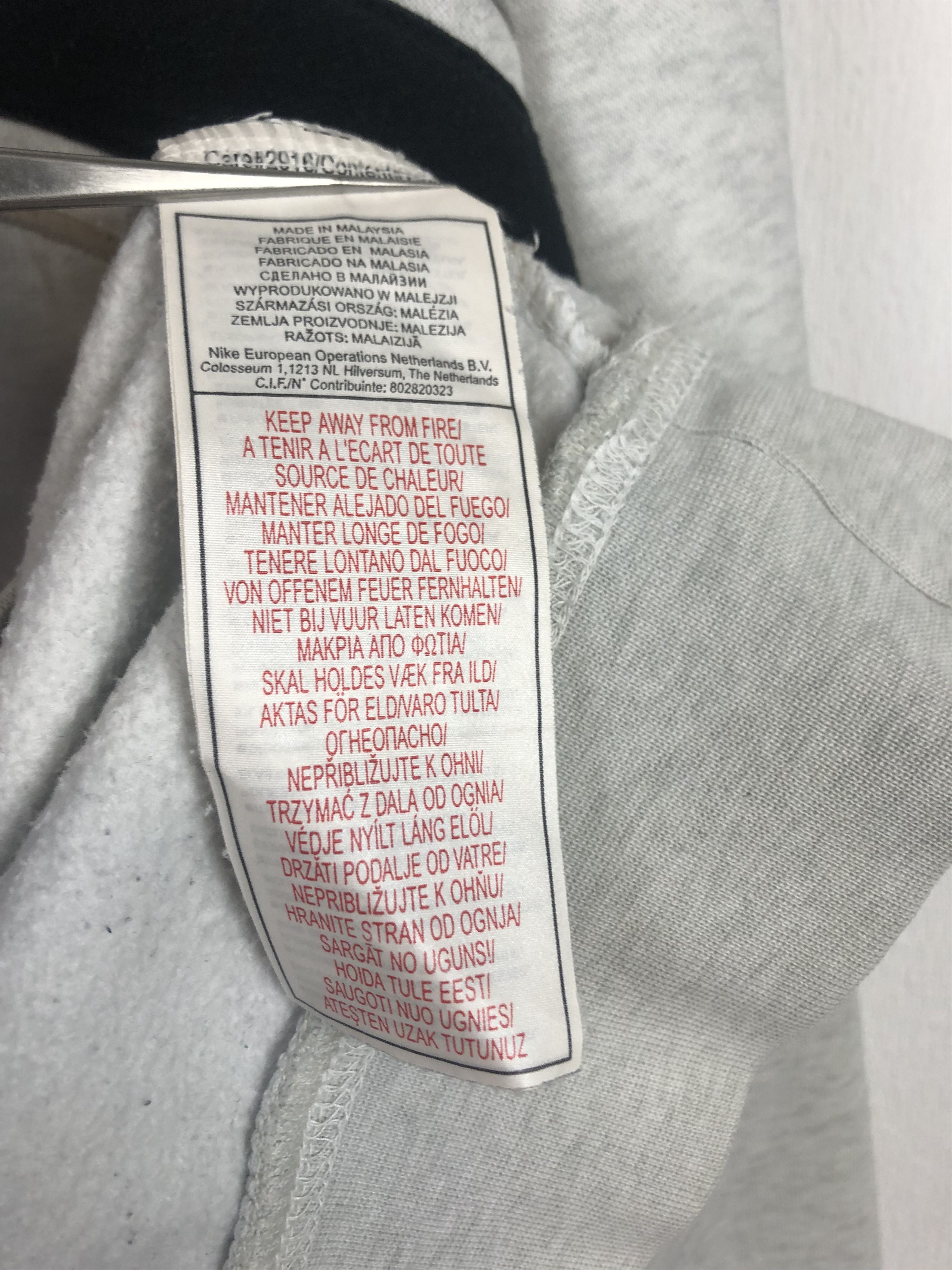 Nike Vintage Nike Sweatshirt Big Logo Swoosh Rare Hype Size US L / EU 52-54 / 3 - 13 Thumbnail