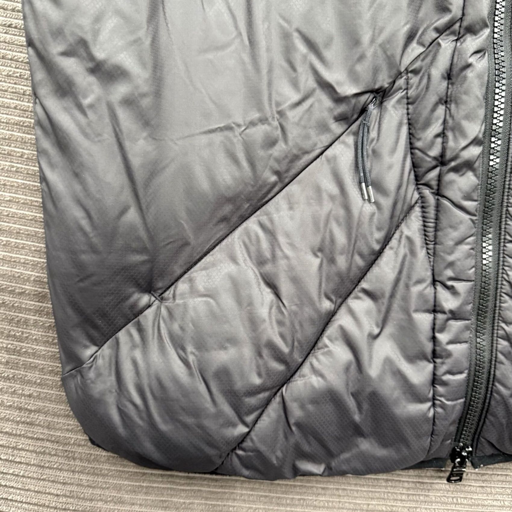 Armani Exchange Armani Exchange Puffer Vest Men M Black Nylon Full Zip Designer Casual, Travel Logo Zipper Full Zip Vest Mens Size US M / EU 48-50 / 2 - 4 Thumbnail