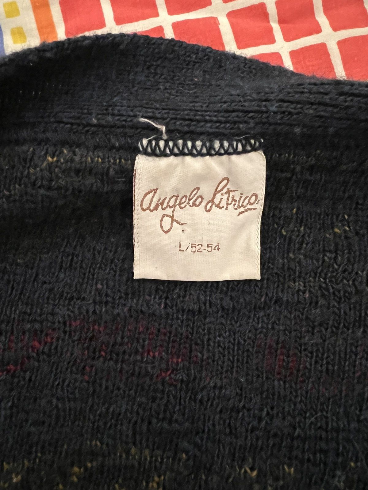 Vintage Rare Vintage Cardigan Circa 1980s - one of a kind Size US L / EU 52-54 / 3 - 8 Thumbnail