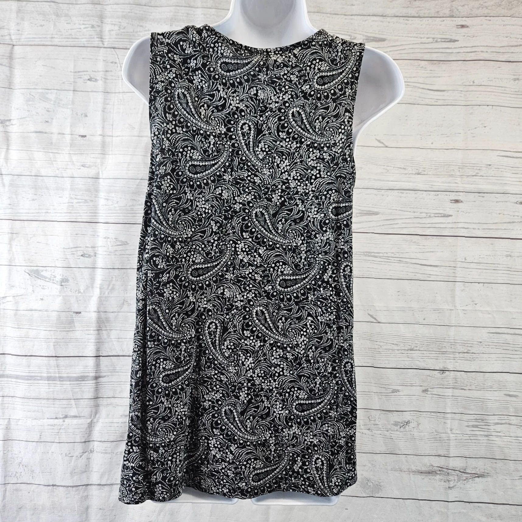 Old Navy Old Navy Womens Tank Top Sz Small Black White Paisley Rayon Scoop Neck Size S / US 4 / IT 40 - 4 Thumbnail