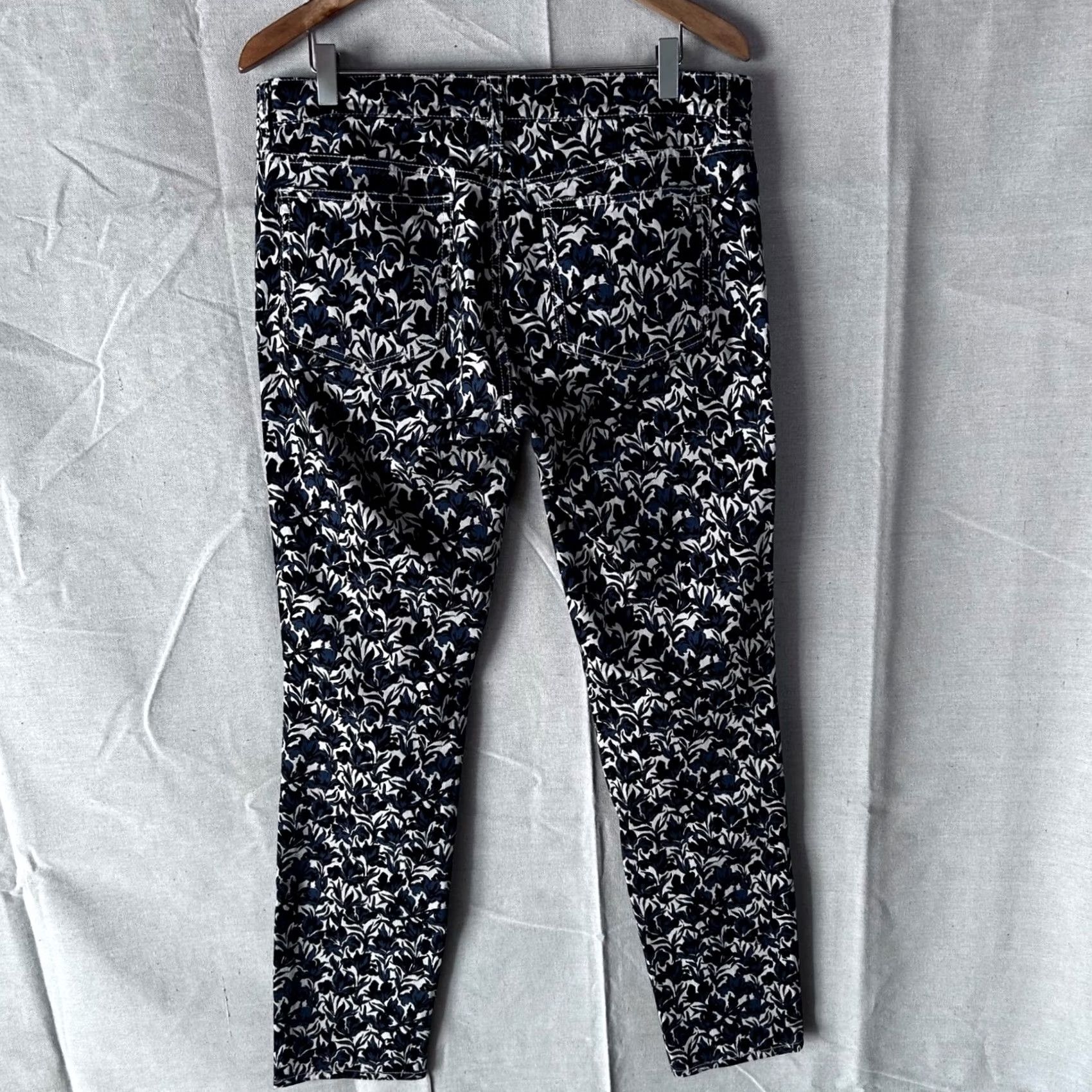 Tory Burch Tory Burch Navy White Floral Print Skinny Pants Stretch Cotton Size 31 Size 24" / US 00 / IT 34 - 3 Thumbnail
