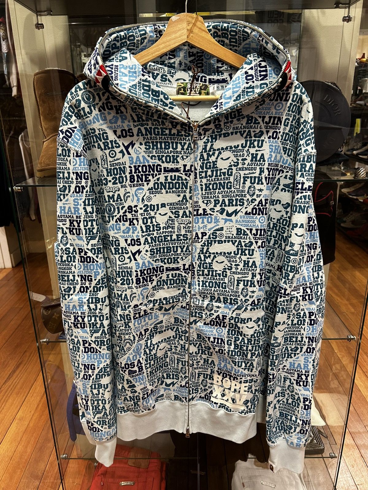 Bape Bape XXV Cities Camo Shark Zip Up Hoodie Size US XXL / EU 58 / 5 - 1 Thumbnail