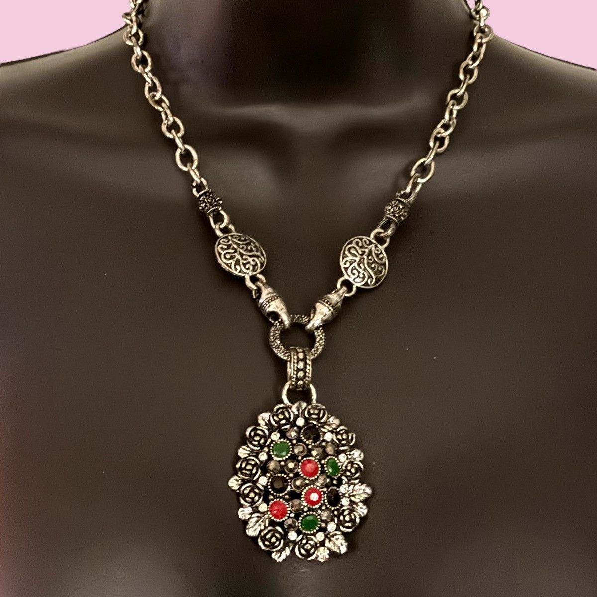Other Vintage Floral Medallion Necklace Size ONE SIZE - 1 Thumbnail