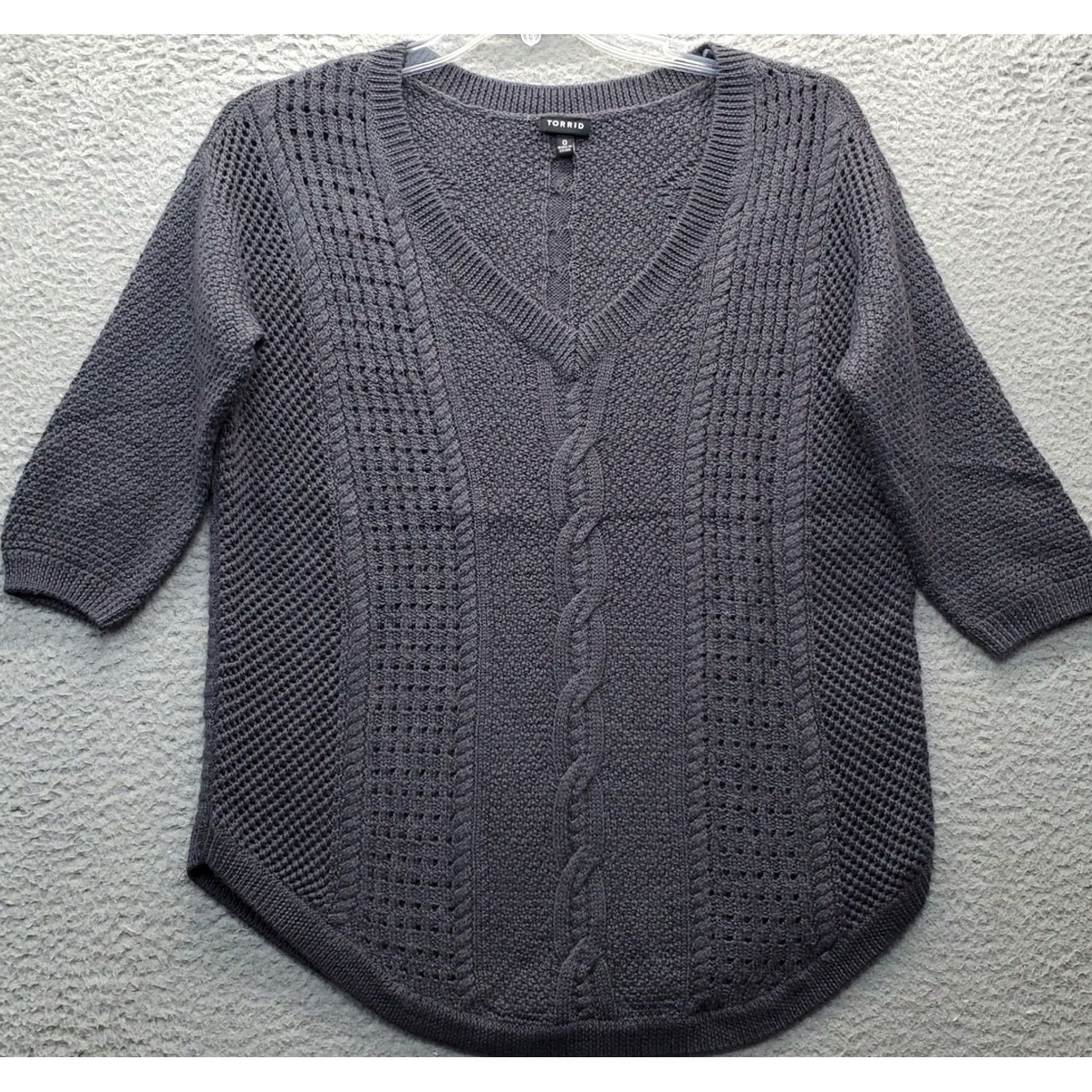 Torrid Torrid Sweater Womens Size 0 Gray Cable Knit Short Sleeve V Neck Rounded Hem Size XS / US 0-2 / IT 36-38 - 2 Thumbnail