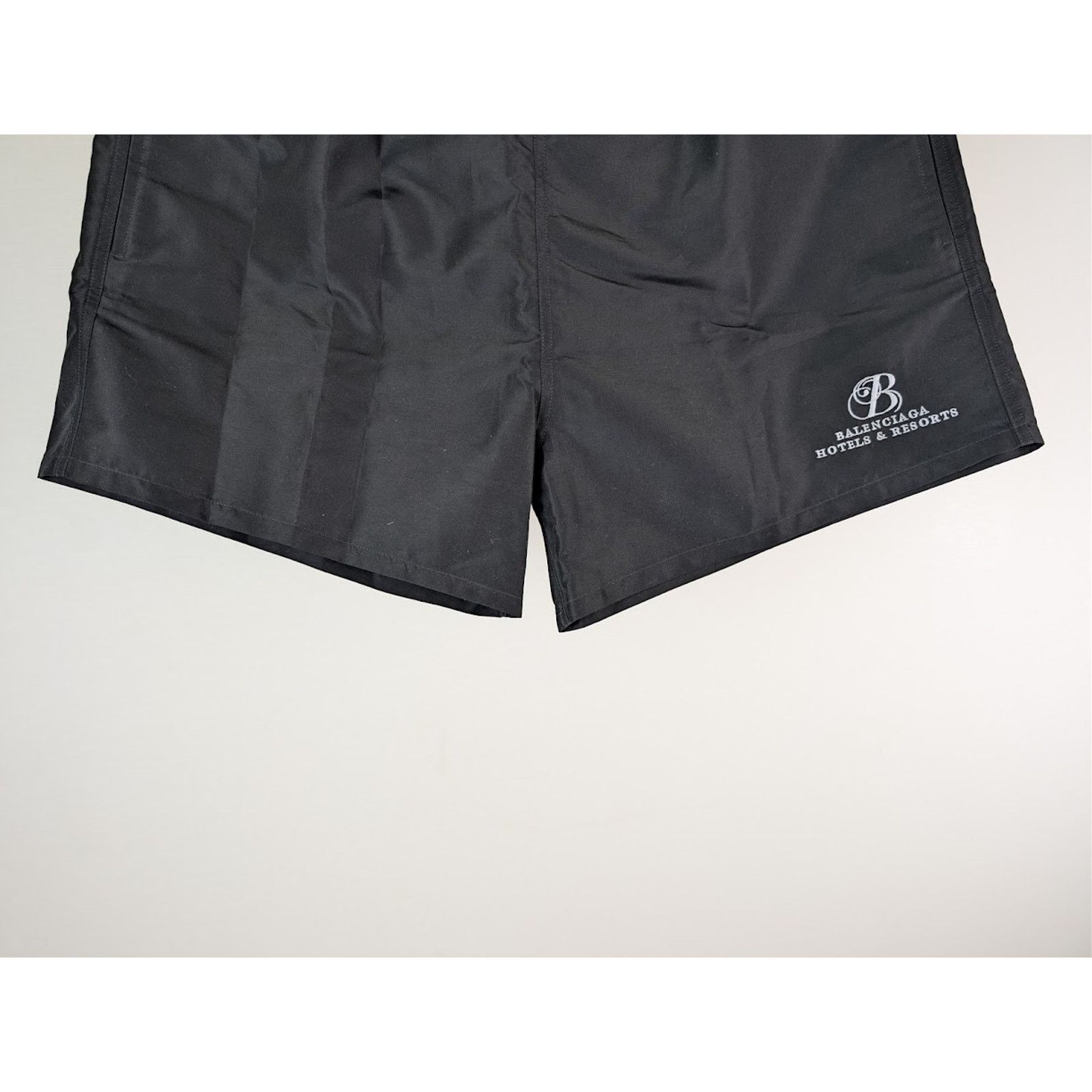 Balenciaga o1rshd1 Q:3 / Hotels & Resorts SW Swim Short in Black Size US 36 / EU 52 - 4 Thumbnail