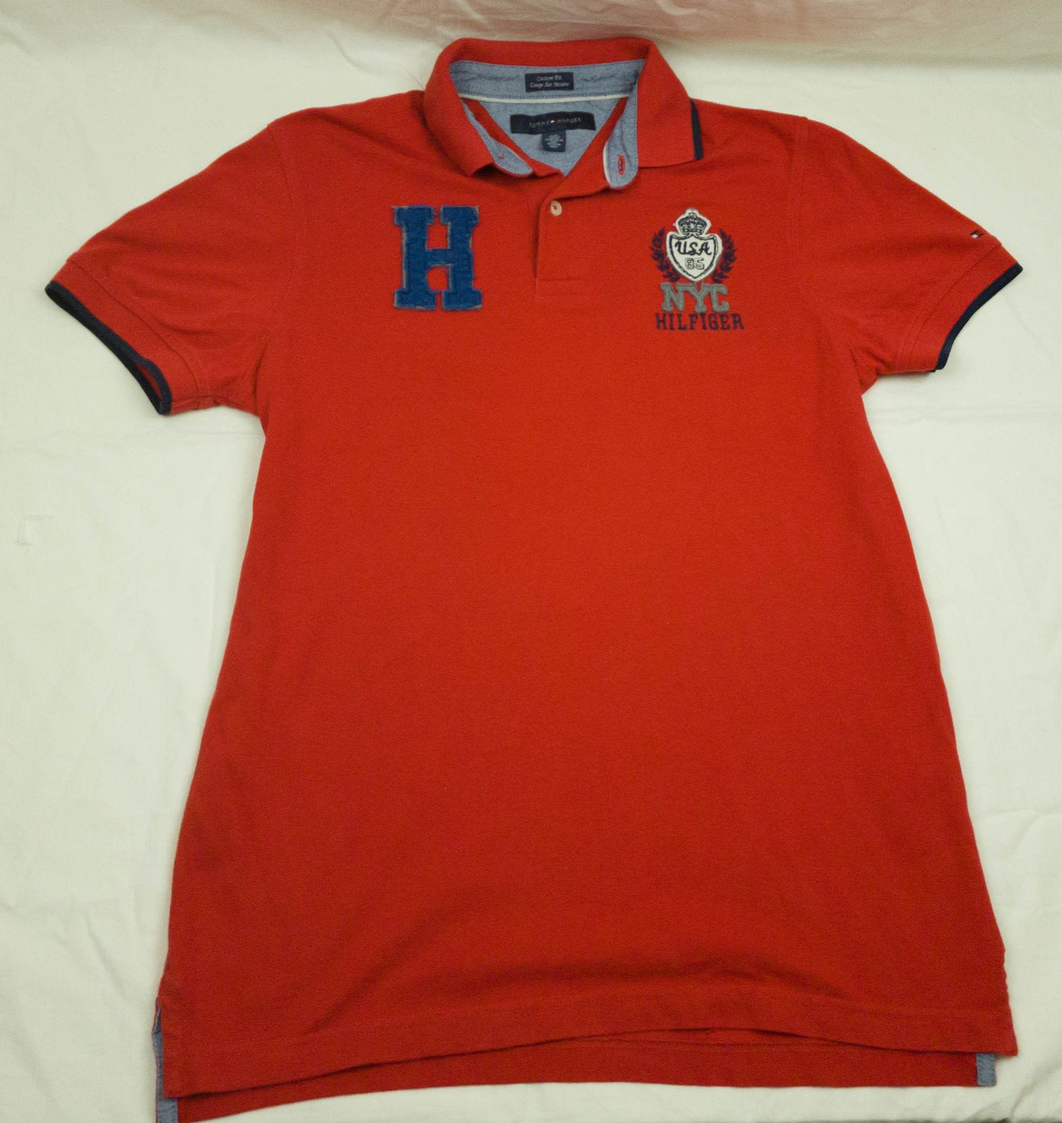 Tommy Hilfiger Tommy Hilfiger mens polo top cotton size M ( LABEL S) gc Size US M / EU 48-50 / 2 - 3 Thumbnail