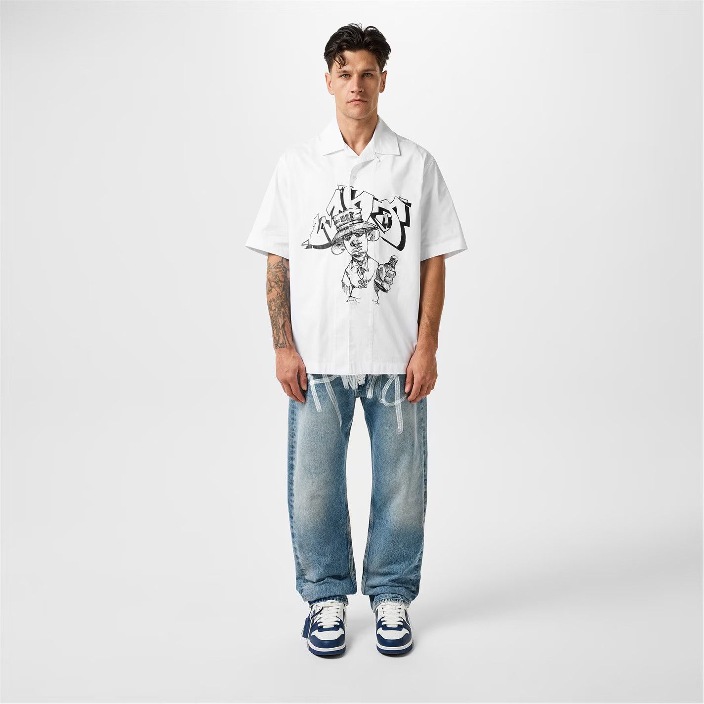 Off-White o1g2r1mq0326 Graphic Print Overshirt in White Size US S / EU 44-46 / 1 - 3 Thumbnail