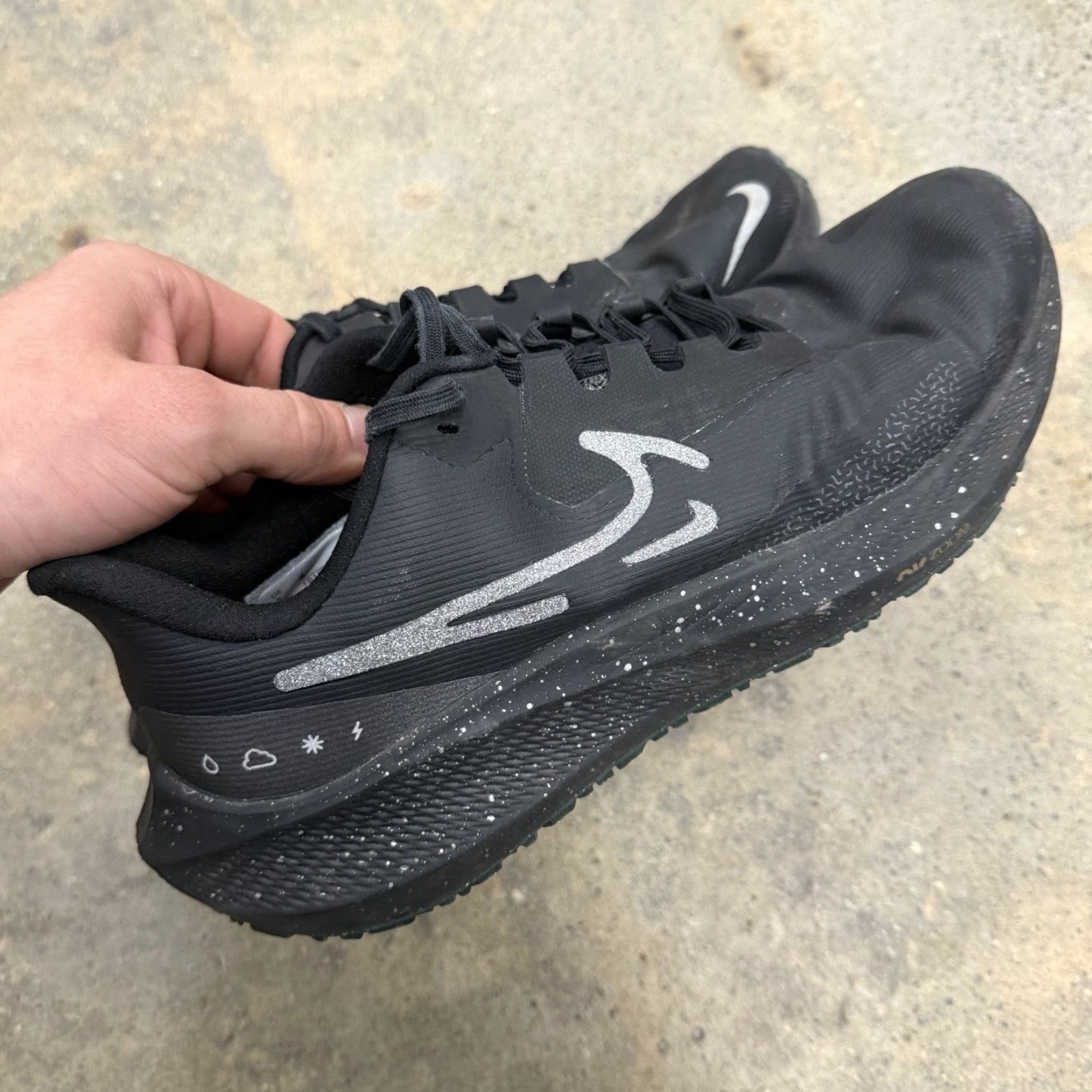Nike Nike Air Zoom Pegasus Shield Womens 9 Sneakers Black FB1862-001 Size US 7 / IT 37 - 5 Thumbnail