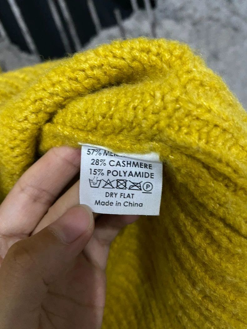 Dries Van Noten DRIES VAN NOTEN Yellow long-sleeved sweater Size S / US 4 / IT 40 - 6 Thumbnail
