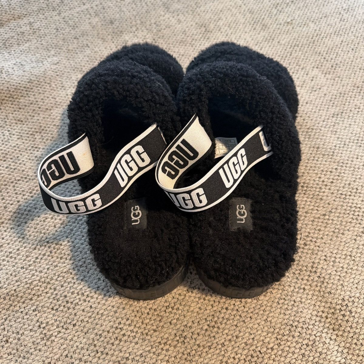 Ugg UGG black slippers w/ straps Size US 8 / IT 38 - 3 Thumbnail