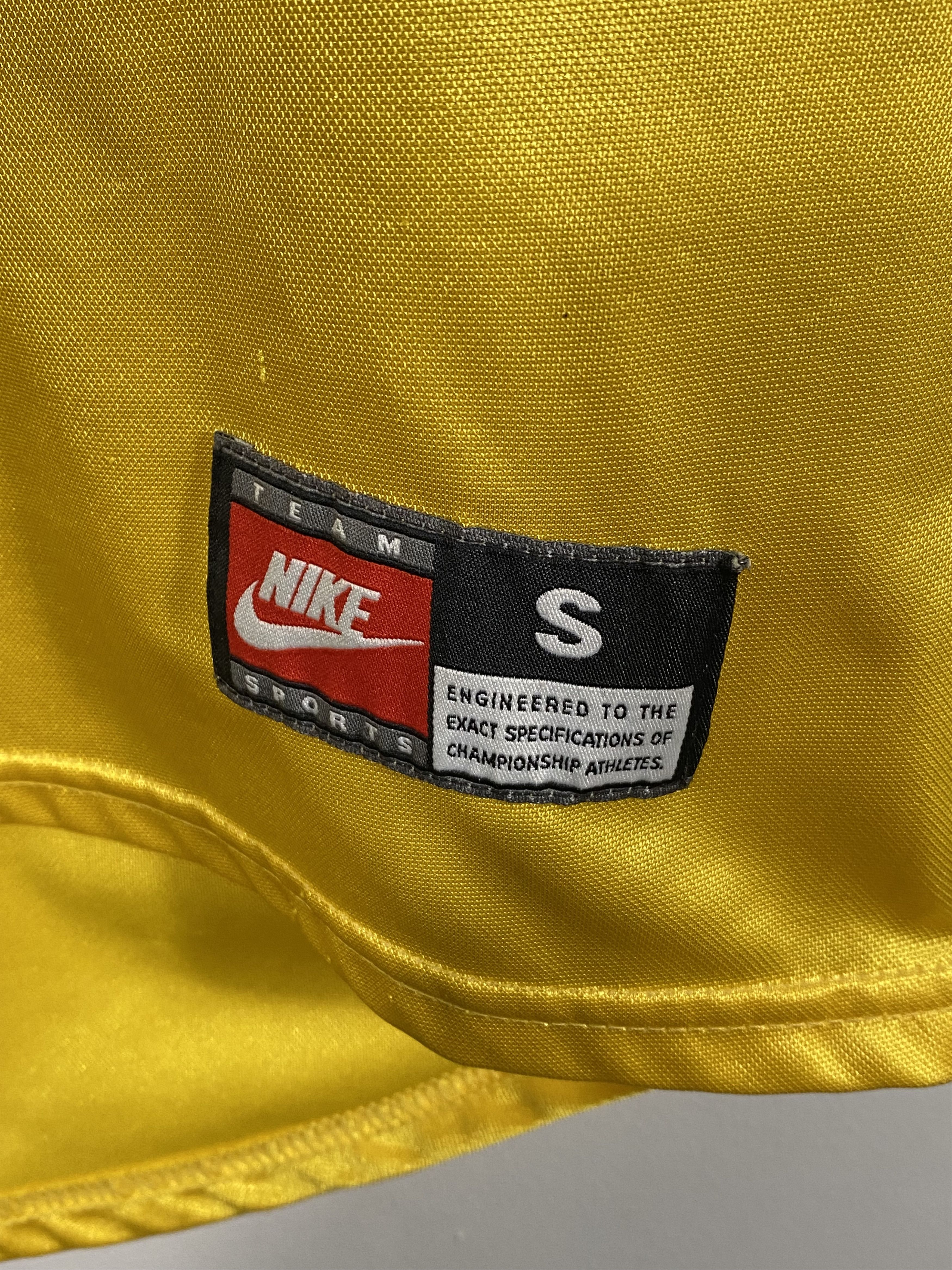 Nike Vintage 1997-99' Glasgow Rangers Keeper Kit Size S Size US S / EU 44-46 / 1 - 2 Thumbnail