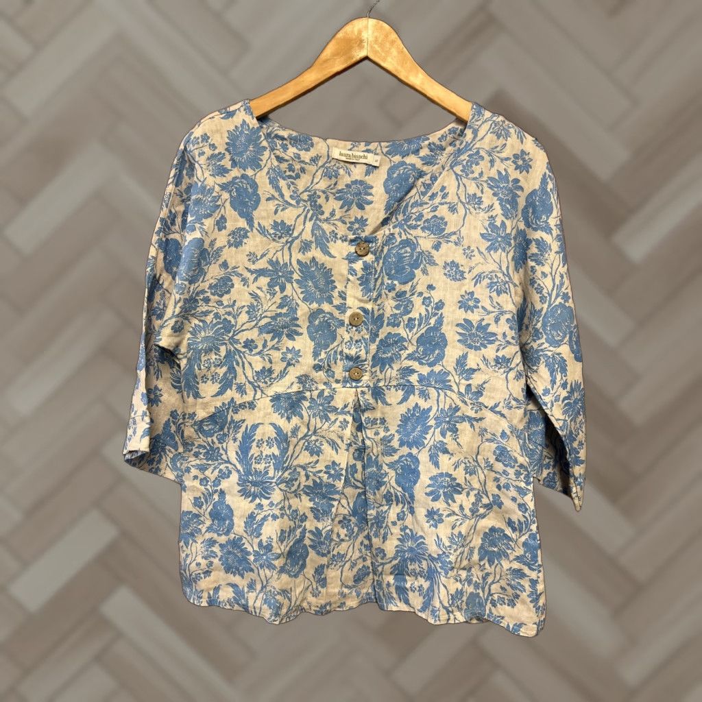 Vintage Laura Bianchi Linen Top Woman Size Large Blue Flowers 3/4 Sleeve Round Neck Pullover Blouse Vintage No Size S / US 4 / IT 40 - 1 Thumbnail
