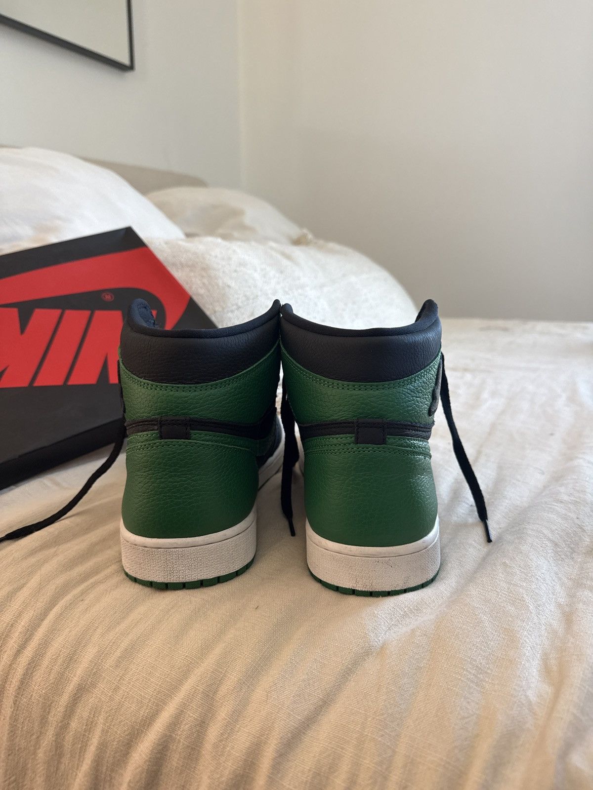 Nike Air Jordan 1 Retro High OG Pine Green / Black Size US 12 / EU 45 - 5 Thumbnail