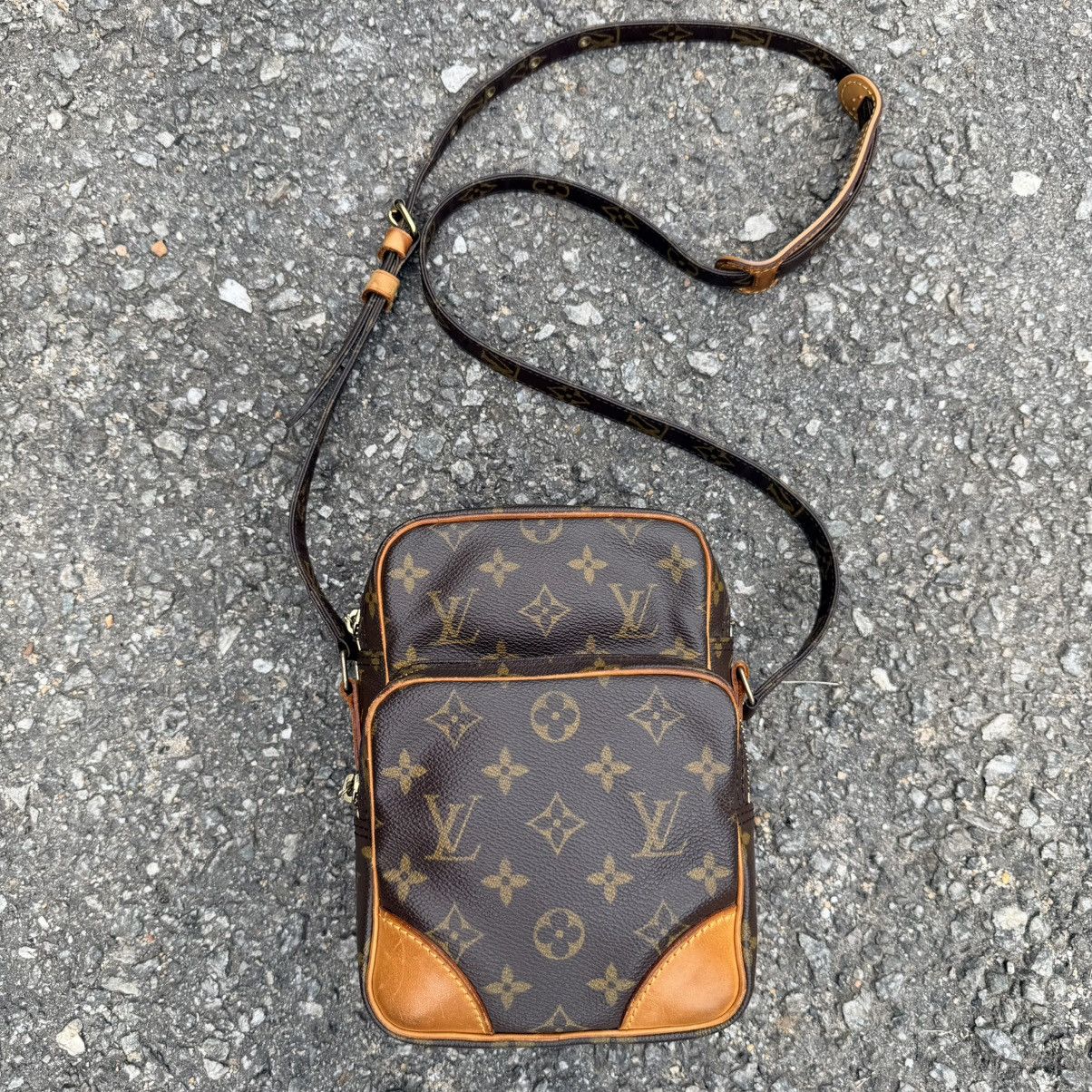 Louis Vuitton Louis Vuitton Amazon Monogram Slingbag Size ONE SIZE - 12 Thumbnail