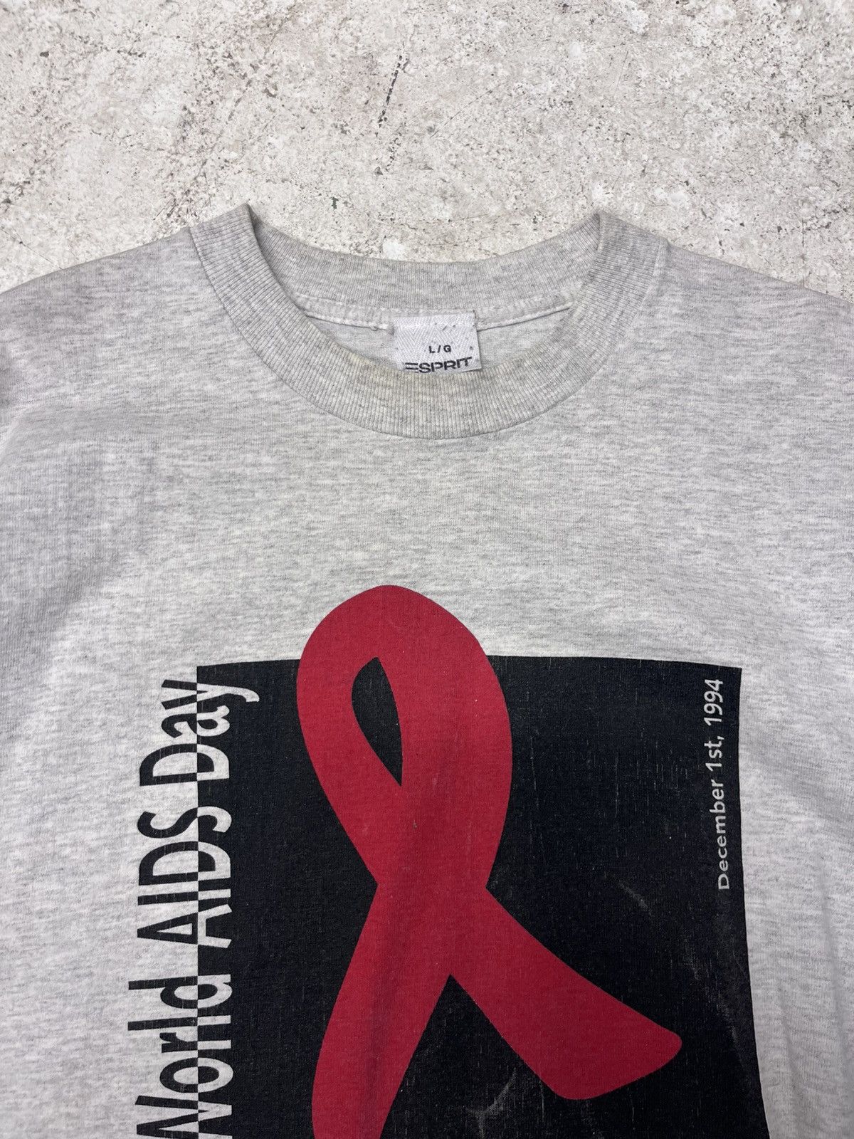 Vintage Vintage grey esprit world aids day tee Size US L / EU 52-54 / 3 - 1 Thumbnail