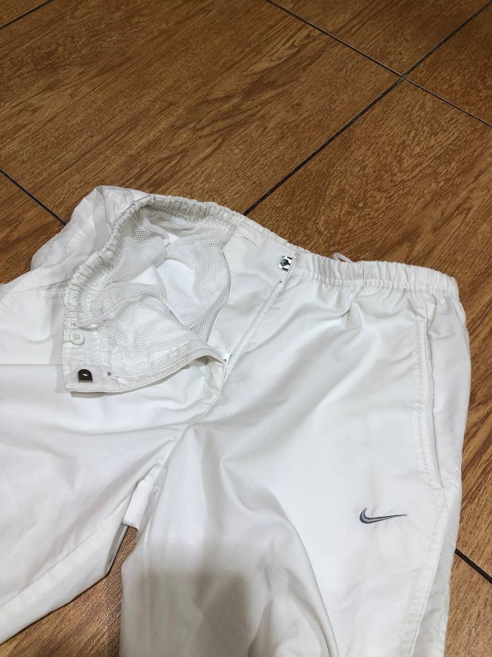 Nike Vintage Casual pants white Nike logo Y2K streetwear Size US 30 / EU 46 - 17 Thumbnail