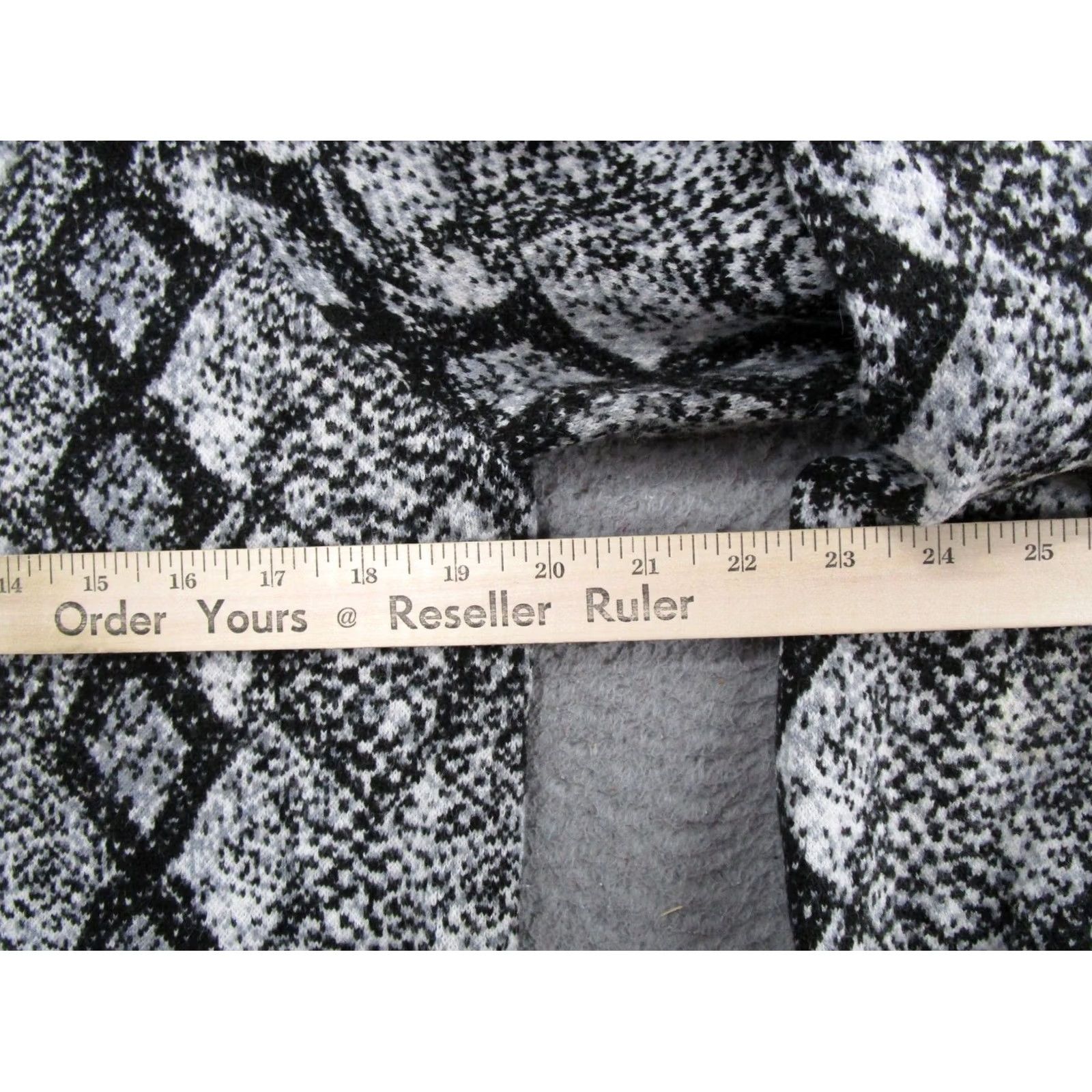 Vintage LuLaRoe Womens Geometric Knit Pullover Black White Stretch Size M Sweater Womens Pullover Size M / US 6-8 / IT 42-44 - 5 Thumbnail