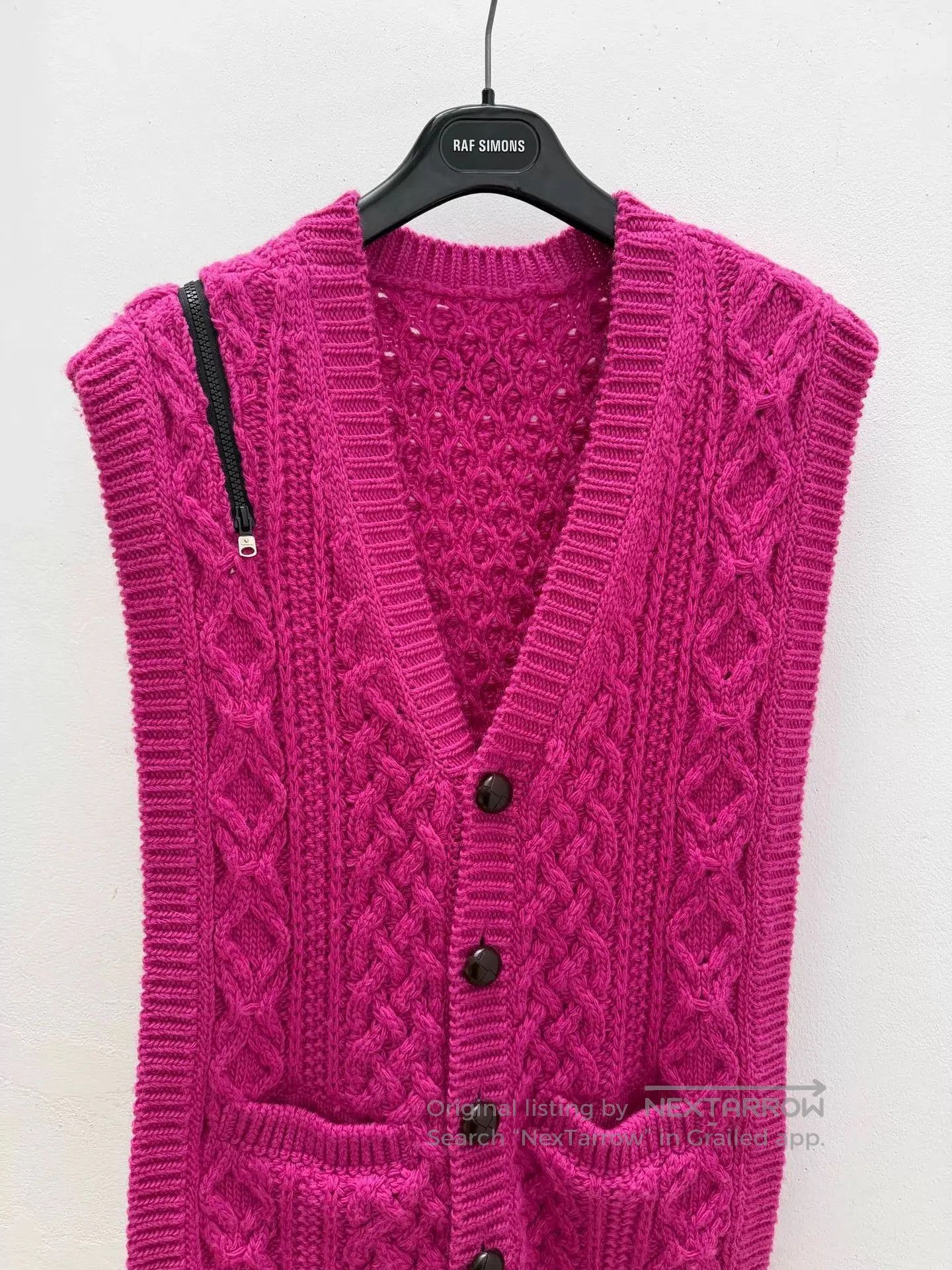 Takahiromiyashita The Soloist. Pink Sleeveless Cable Knit Vest. Size US M / EU 48-50 / 2 - 1 Thumbnail