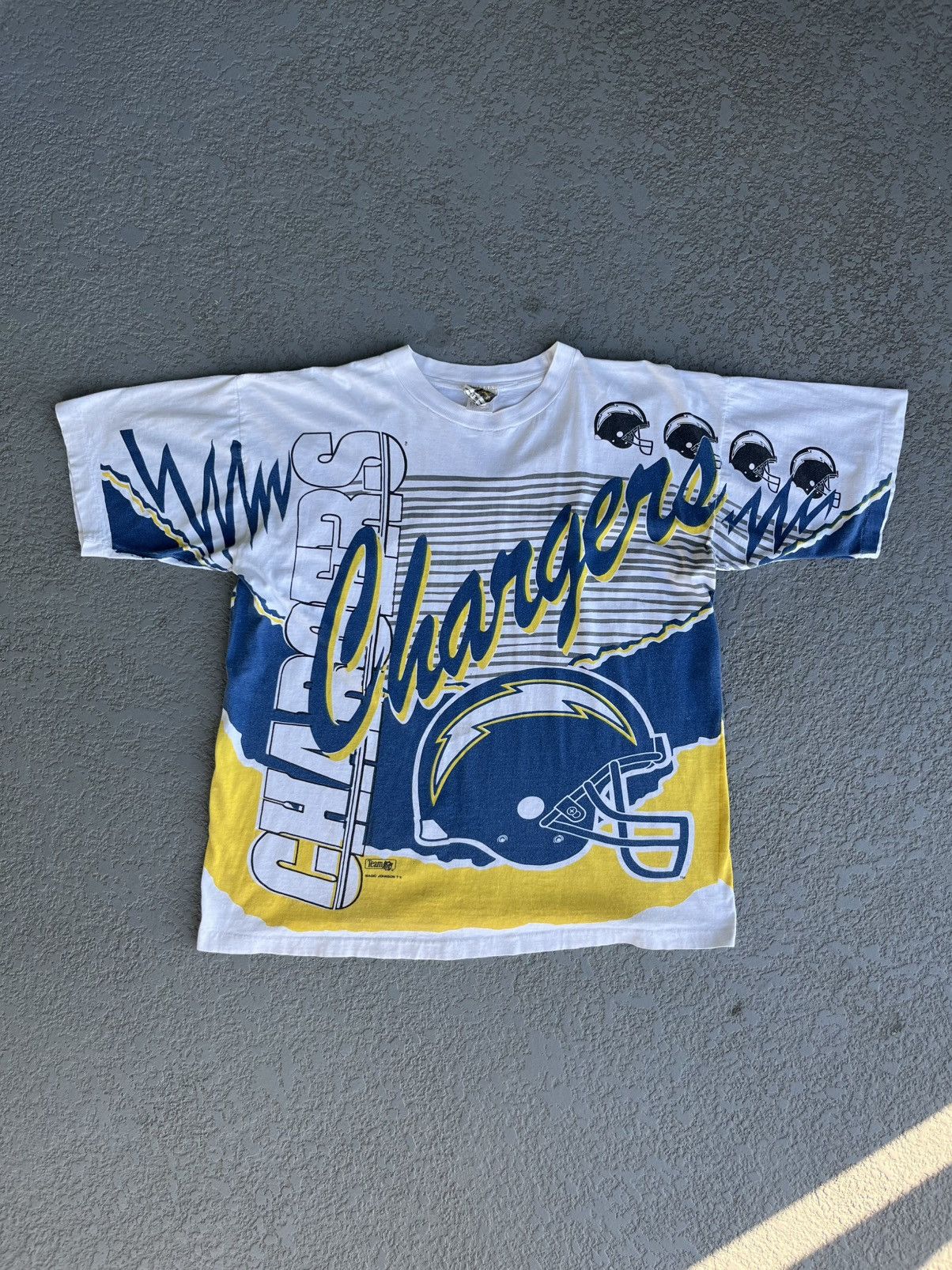 NFL Vintage 90s SD Chargers Magic Johnson AOP T Shirt Size US XL / EU 56 / 4 - 2 Thumbnail