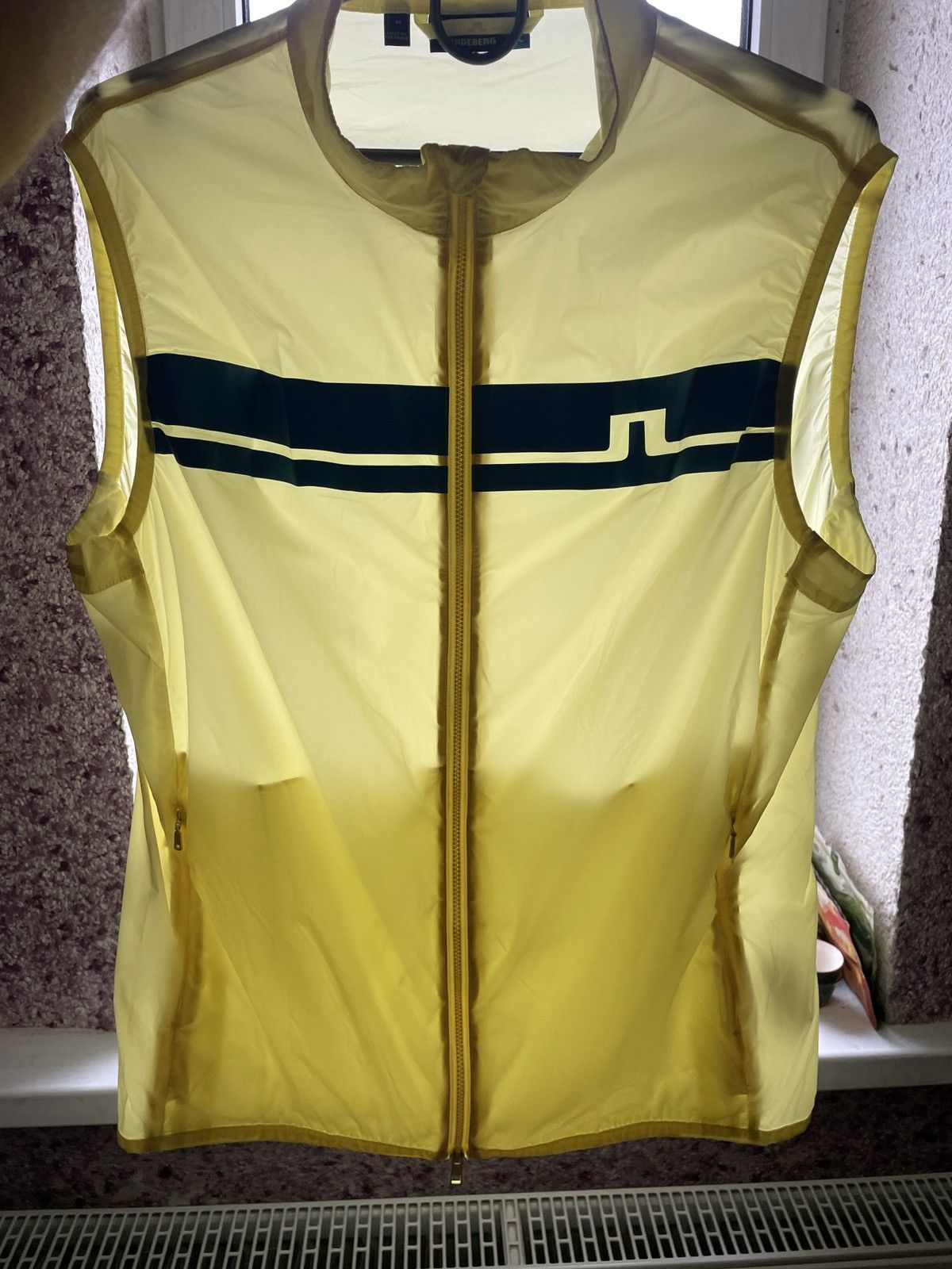 J.Lindeberg J.Lindeberg Mens Lou Lightweight Vest Stretch Wind Pro Nylon Size US M / EU 48-50 / 2 - 12 Thumbnail