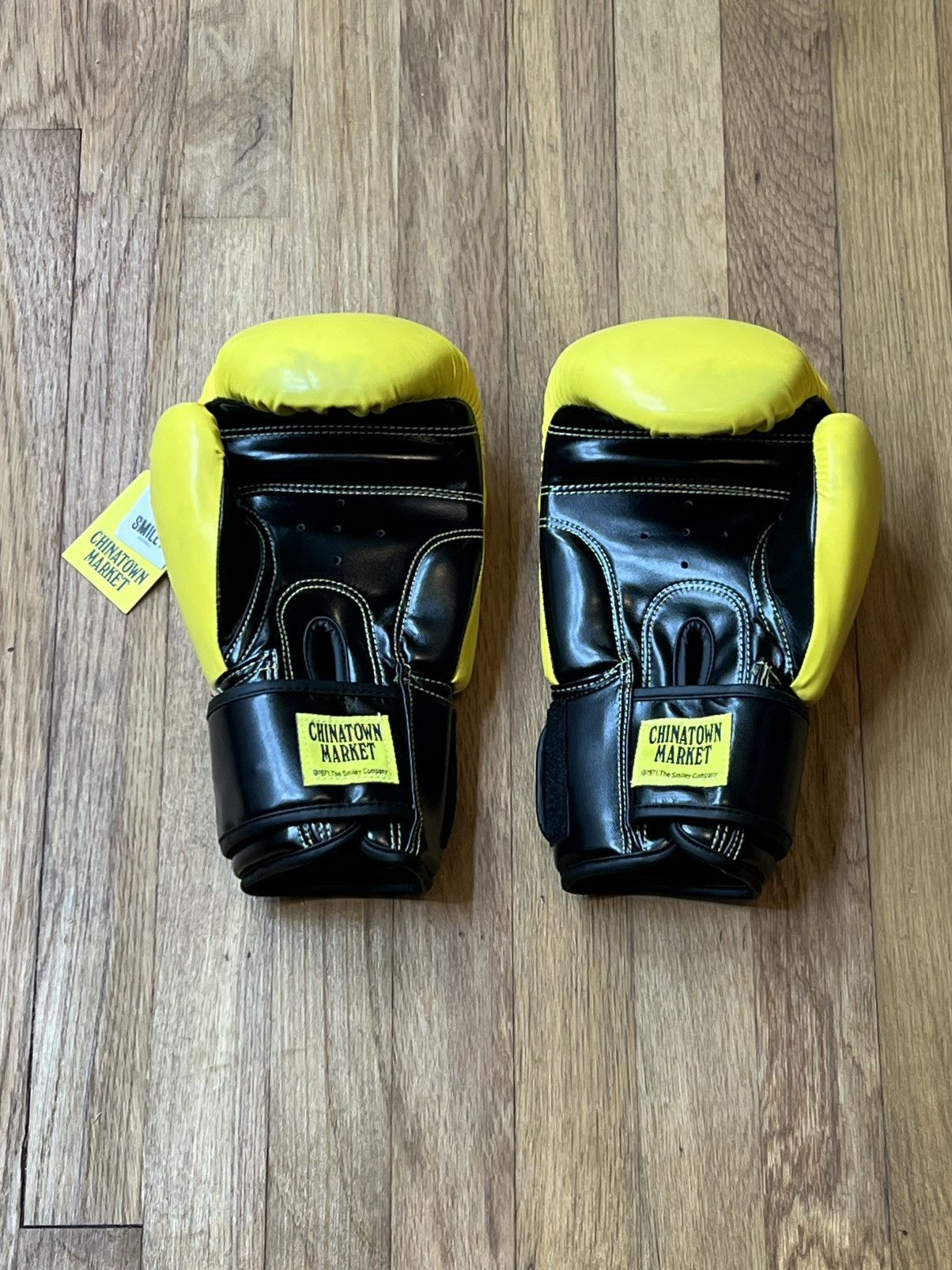 Market Chinatown Market Smiley Mike Tyson Yellow Boxing Gloves 12oz Size ONE SIZE - 3 Thumbnail