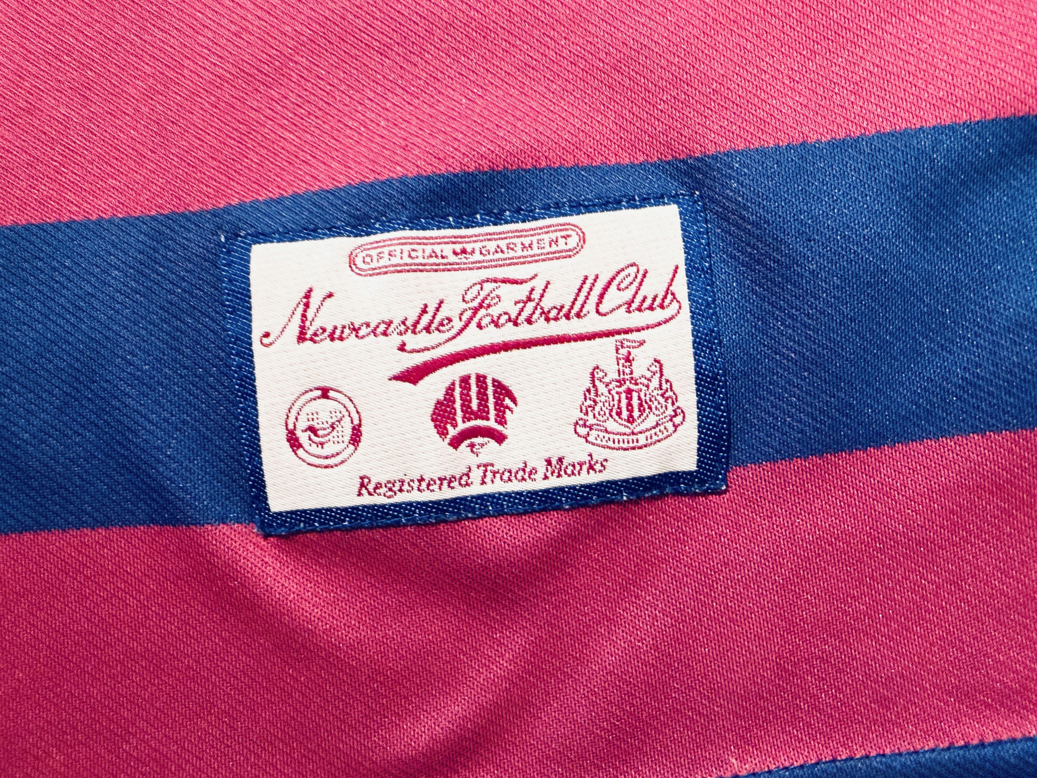 Adidas Newcastle United Away Football Jersey 1995 - 1996 - 95/96 Size US M / EU 48-50 / 2 - 9 Thumbnail