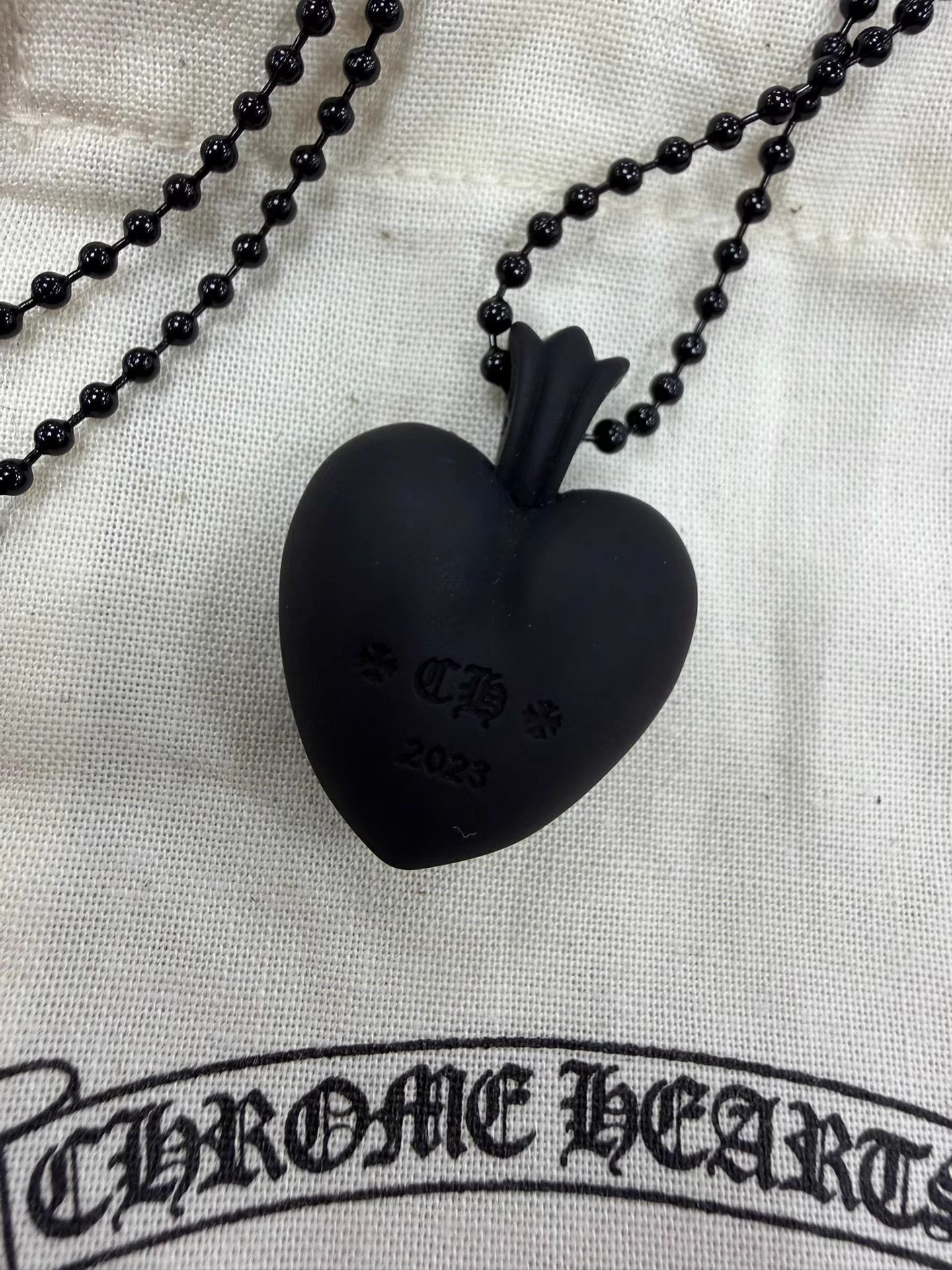 Chrome Hearts Chrome Hearts Black Resin Heart & Vine Pendant Size ONE SIZE - 3 Thumbnail