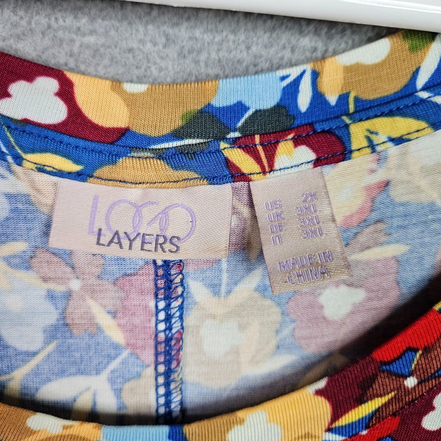 Vintage LOGO by Lori Goldstein Tunic Top Sleeveless Blue Floral Round Neck 2X Silk Blend Stretch Casual Women Shirt Blouse Size XXL / US 16-18 / IT 52-54 - 5 Thumbnail