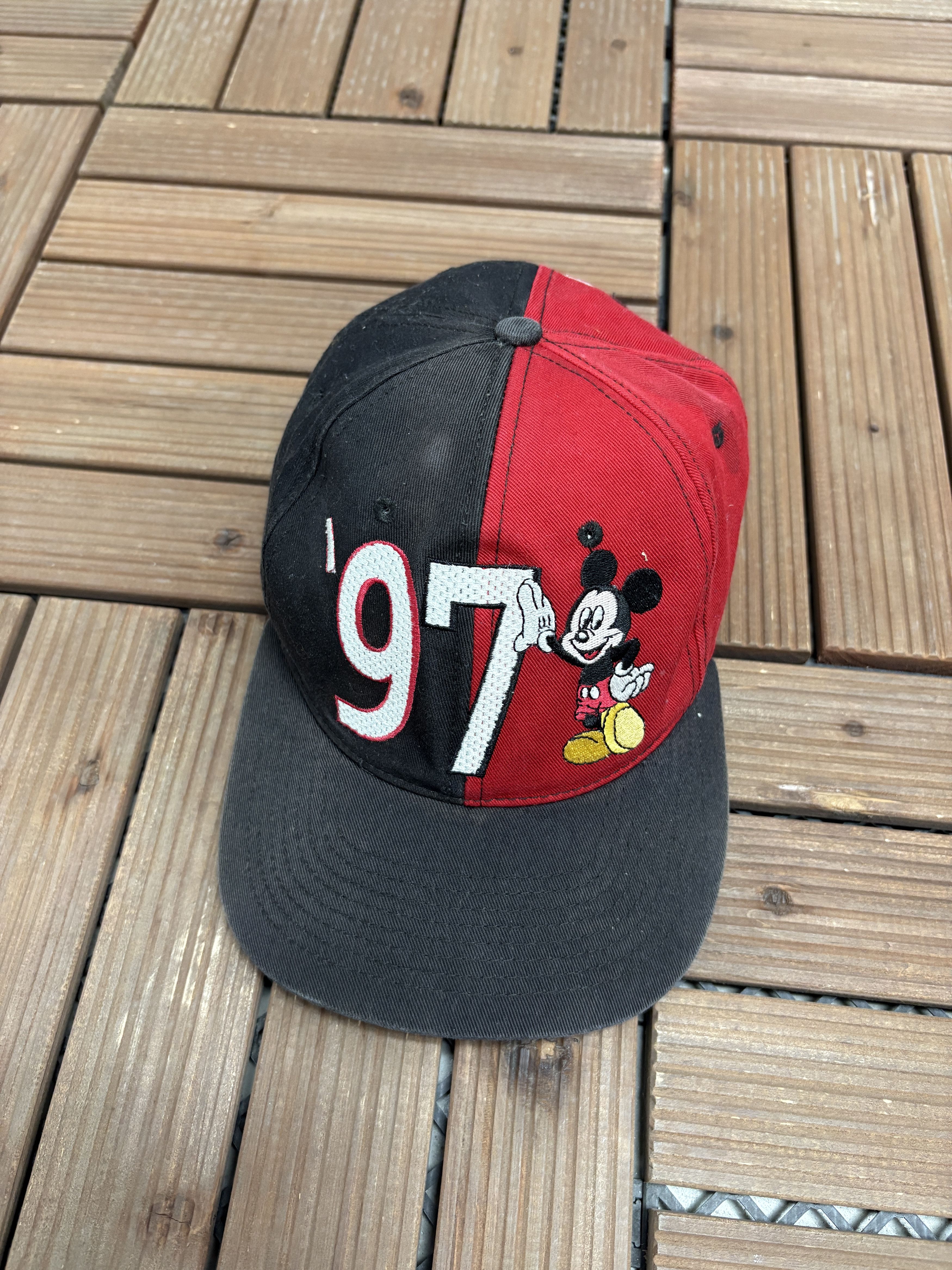 Vintage Mickey Mouse '97 Vintage Black Snap Back Hat Cap Size ONE SIZE - 1 Thumbnail
