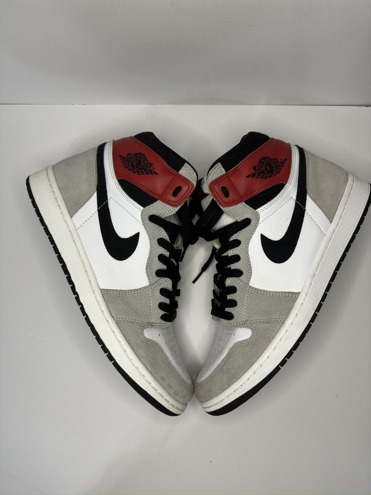 Jordan Brand × Nike Jordan Retro 1 OG “Smoke Gray” Size US 12 / EU 45 - 3 Thumbnail