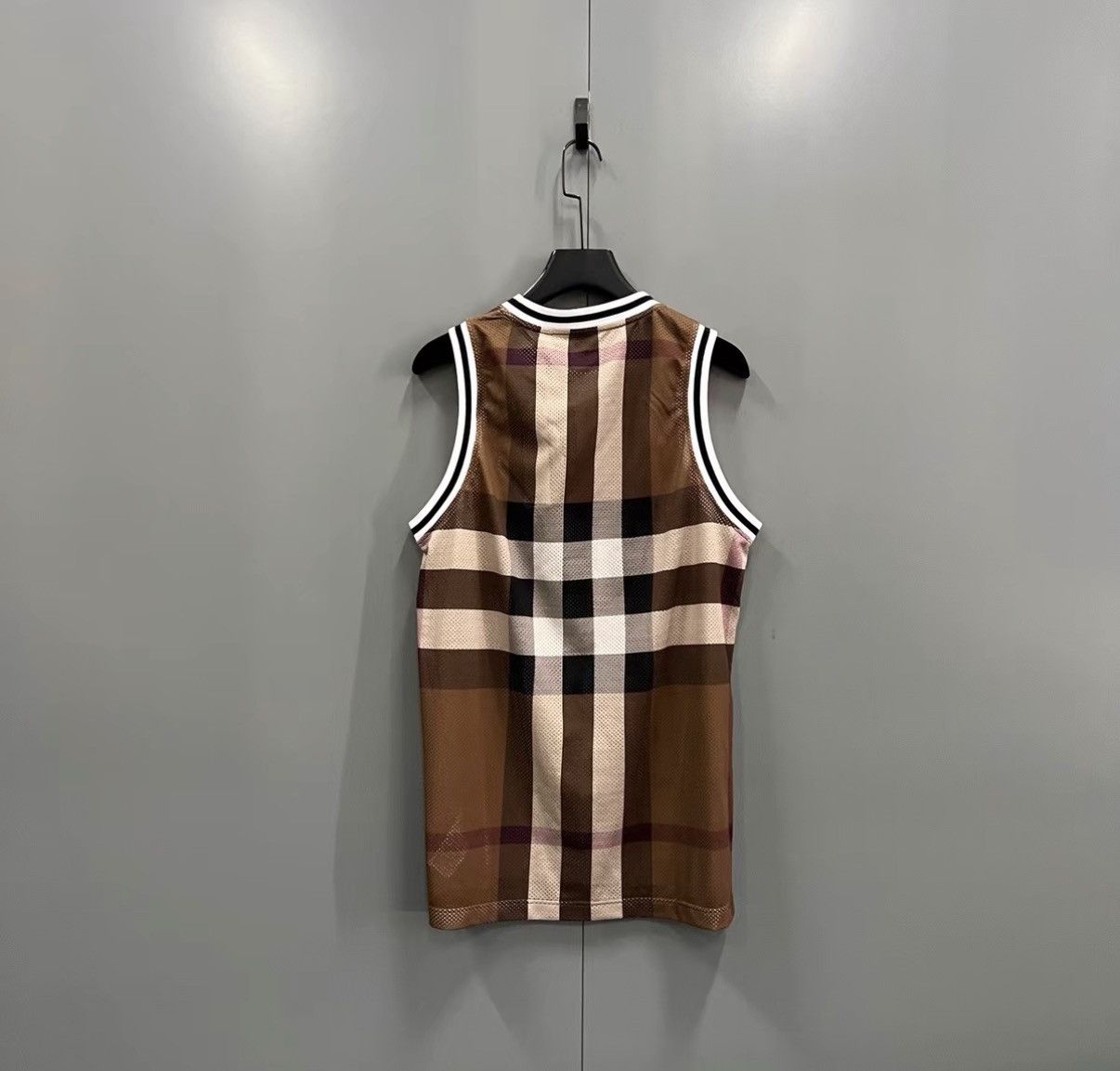 Burberry Burberry Check Round Neck Mesh Vest J41 Size US M / EU 48-50 / 2 - 2 Thumbnail