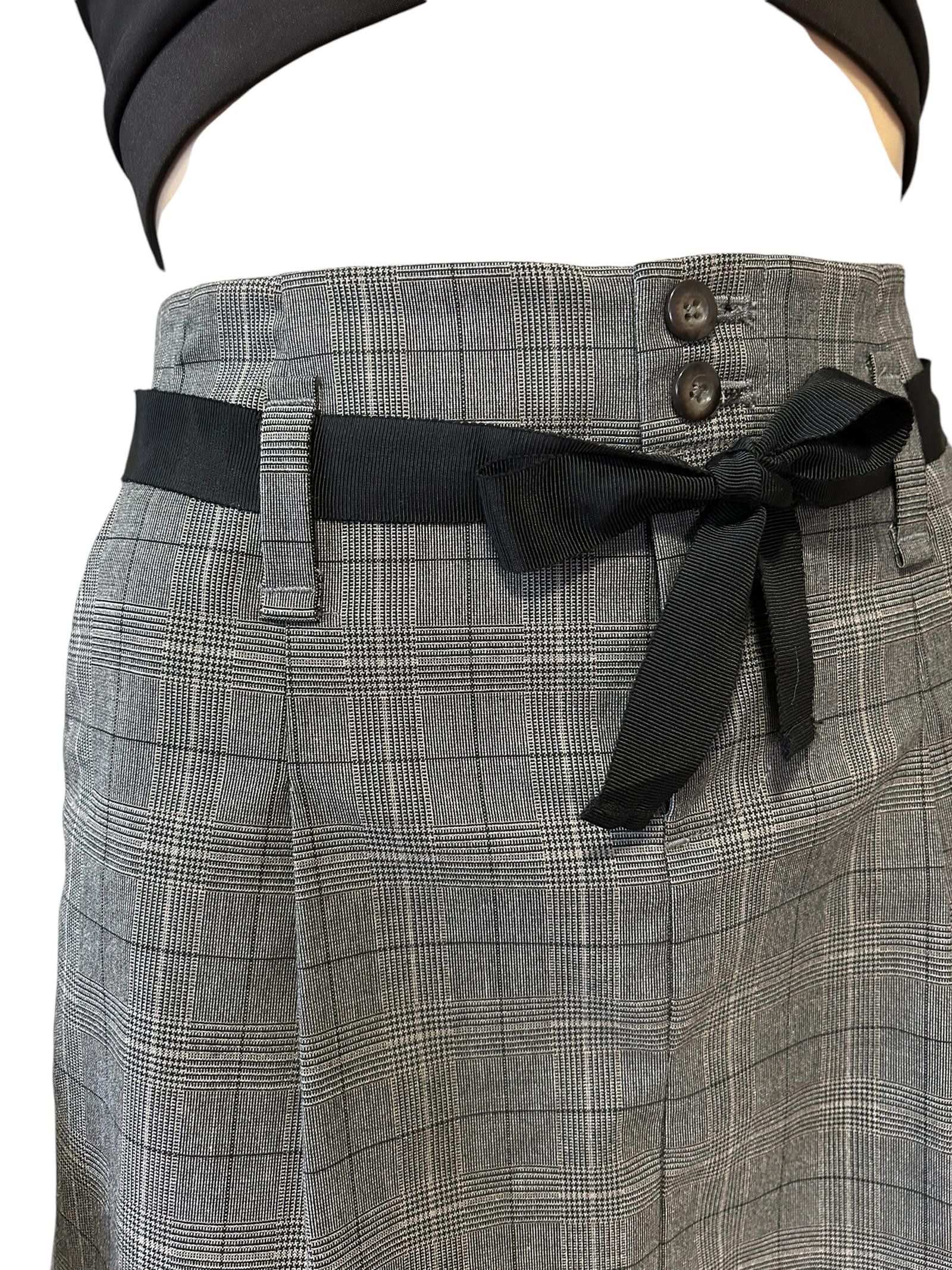 Designer Chic Gray Plaid Skirt with Belt Size 25" / US 0 / IT 36 - 3 Thumbnail
